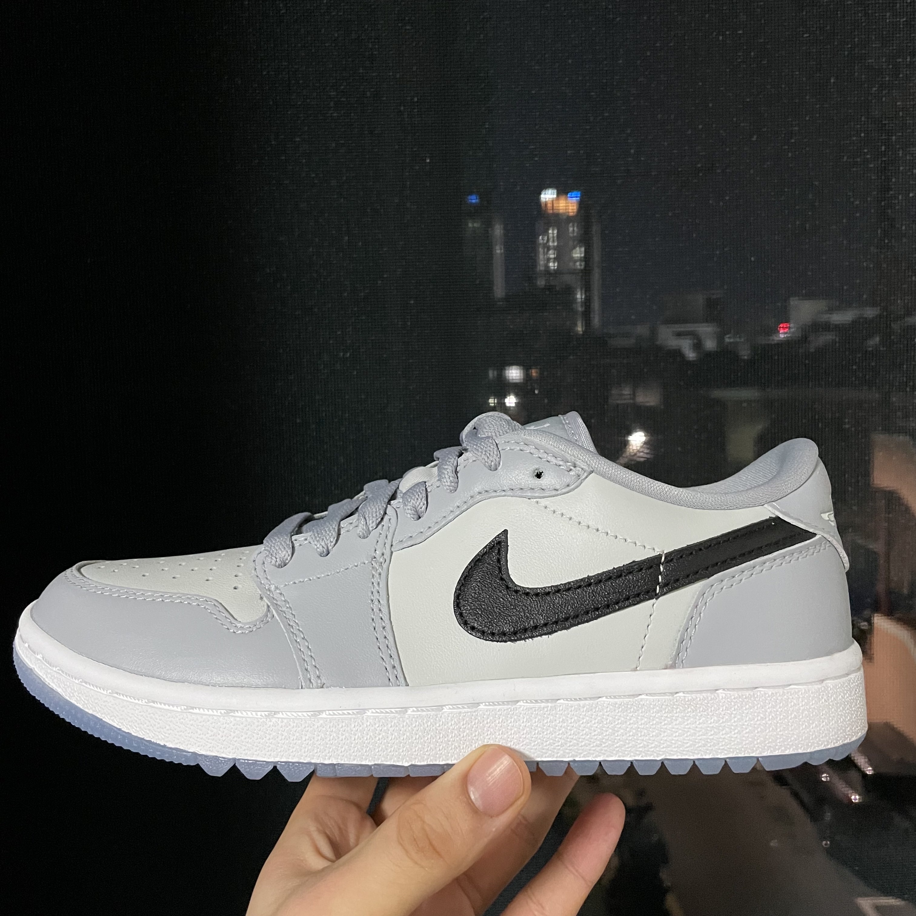 Jordan 1 Low Golf Wolf Grey 착용 스타일