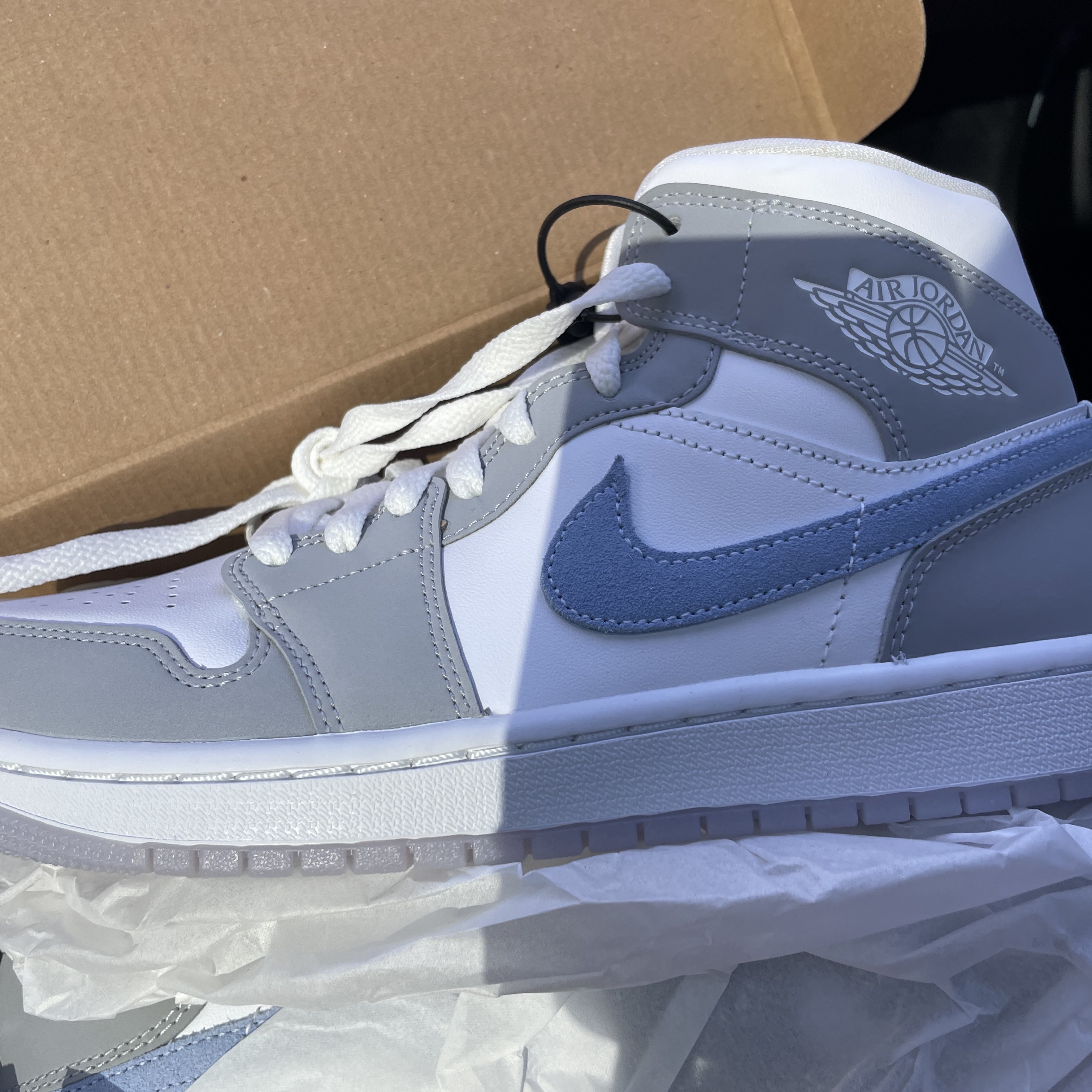 (W) Jordan 1 Mid Wolf Grey 착용 스타일 - 2