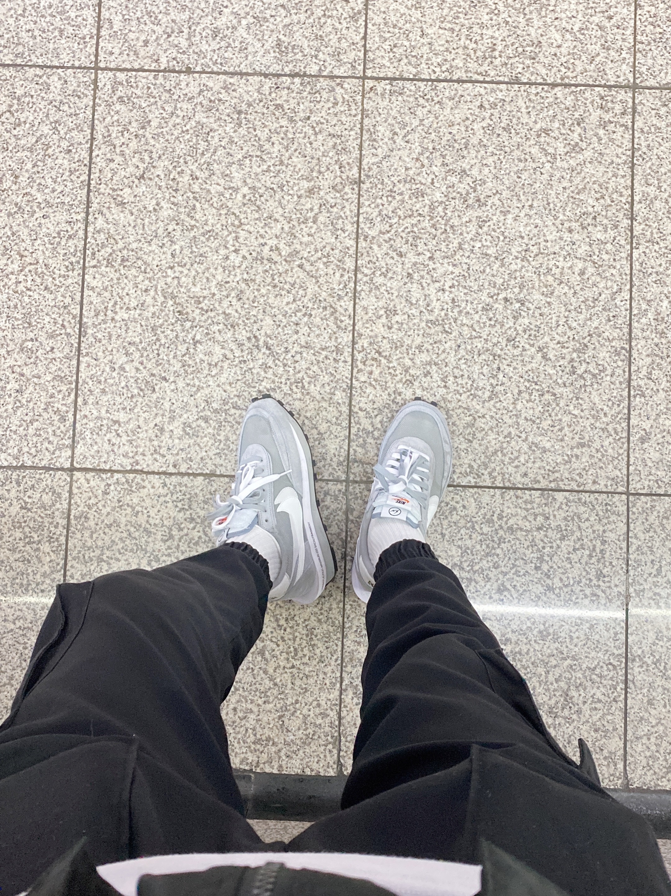 Nike x Sacai x Fragment LDWaffle Light Smoke Grey 착용 스타일