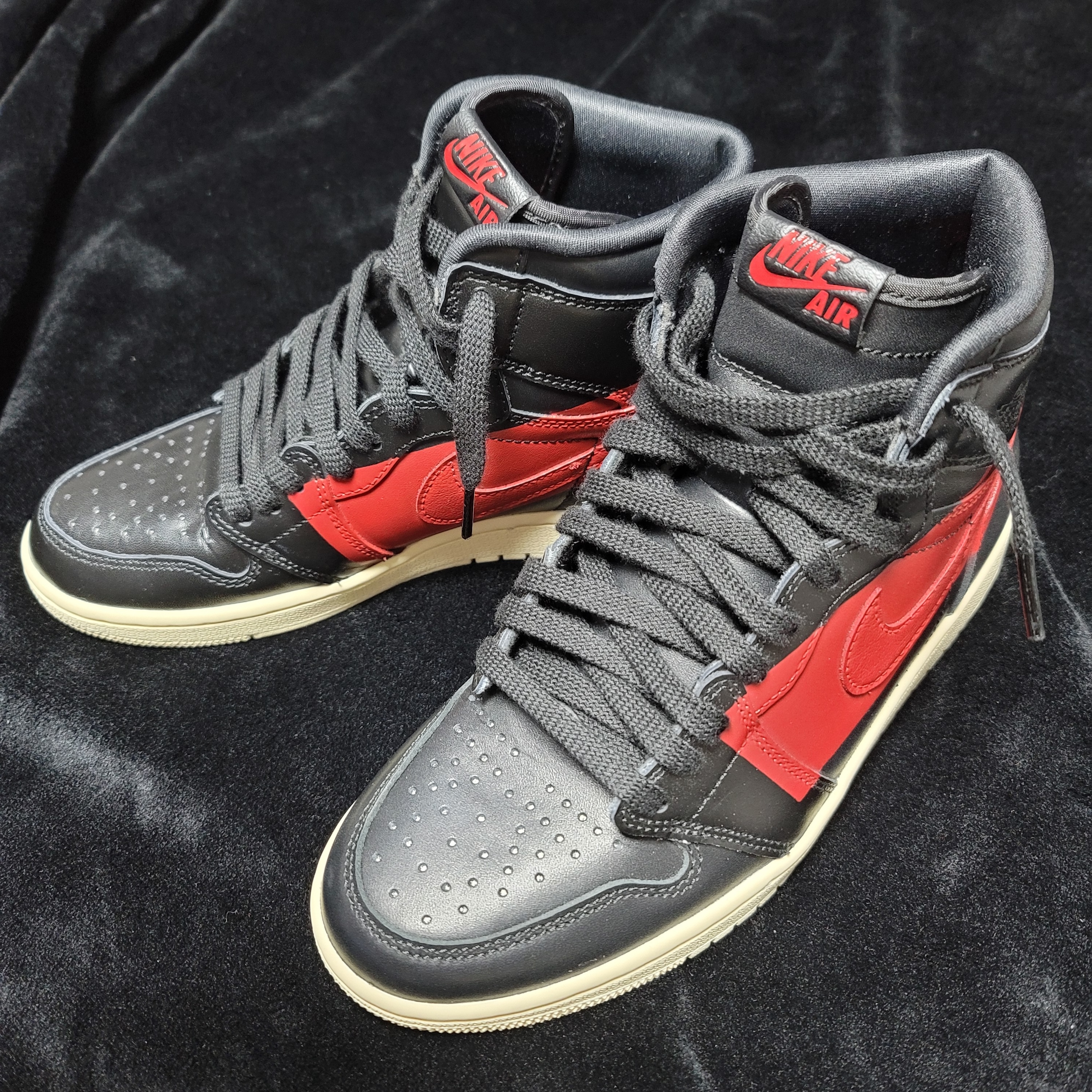 Jordan 1 Retro High OG Defiant Couture 착용 스타일