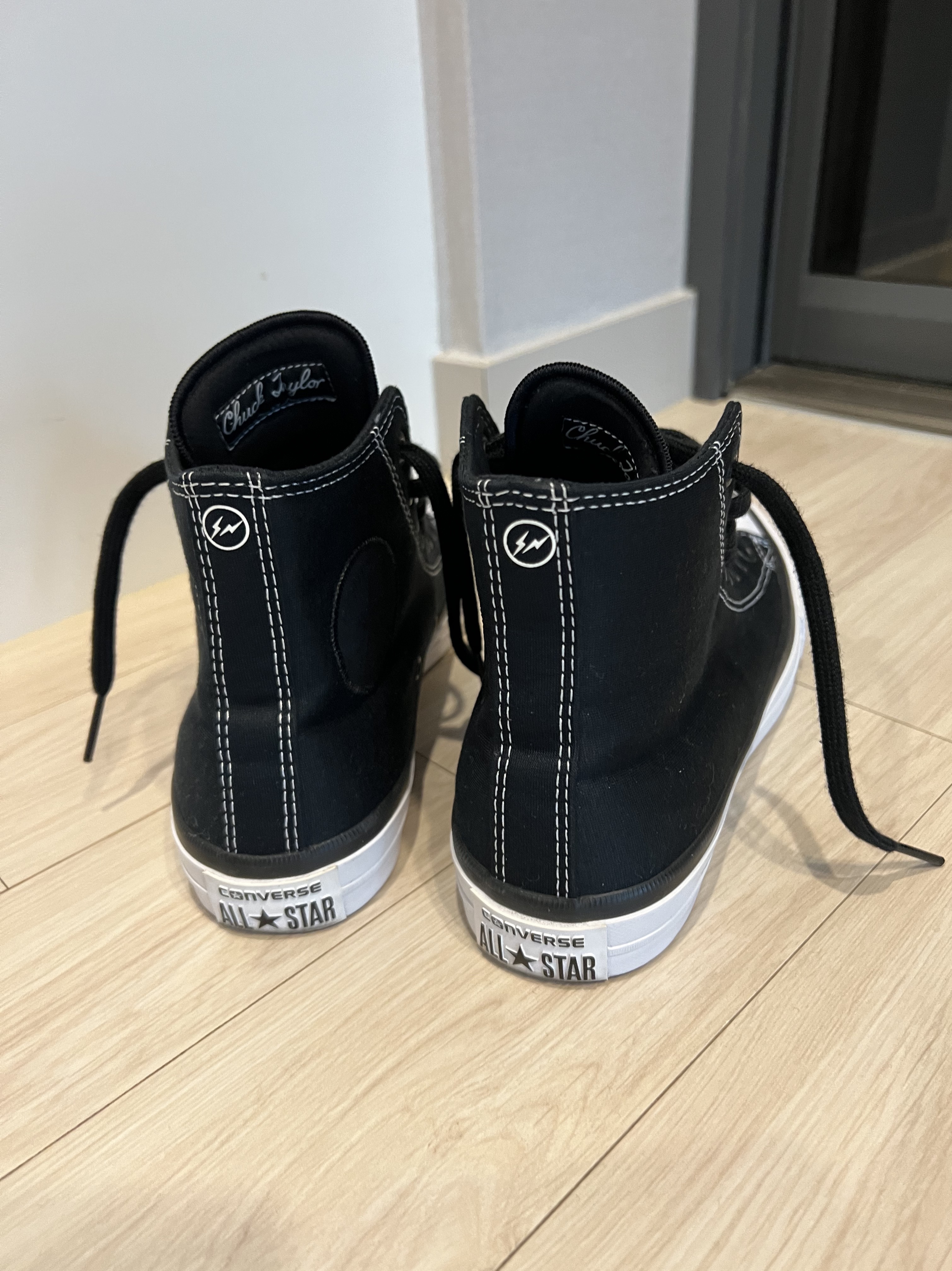 Converse x Fragment Chuck Taylor All Star Hi SE Black 착용 스타일 - 2