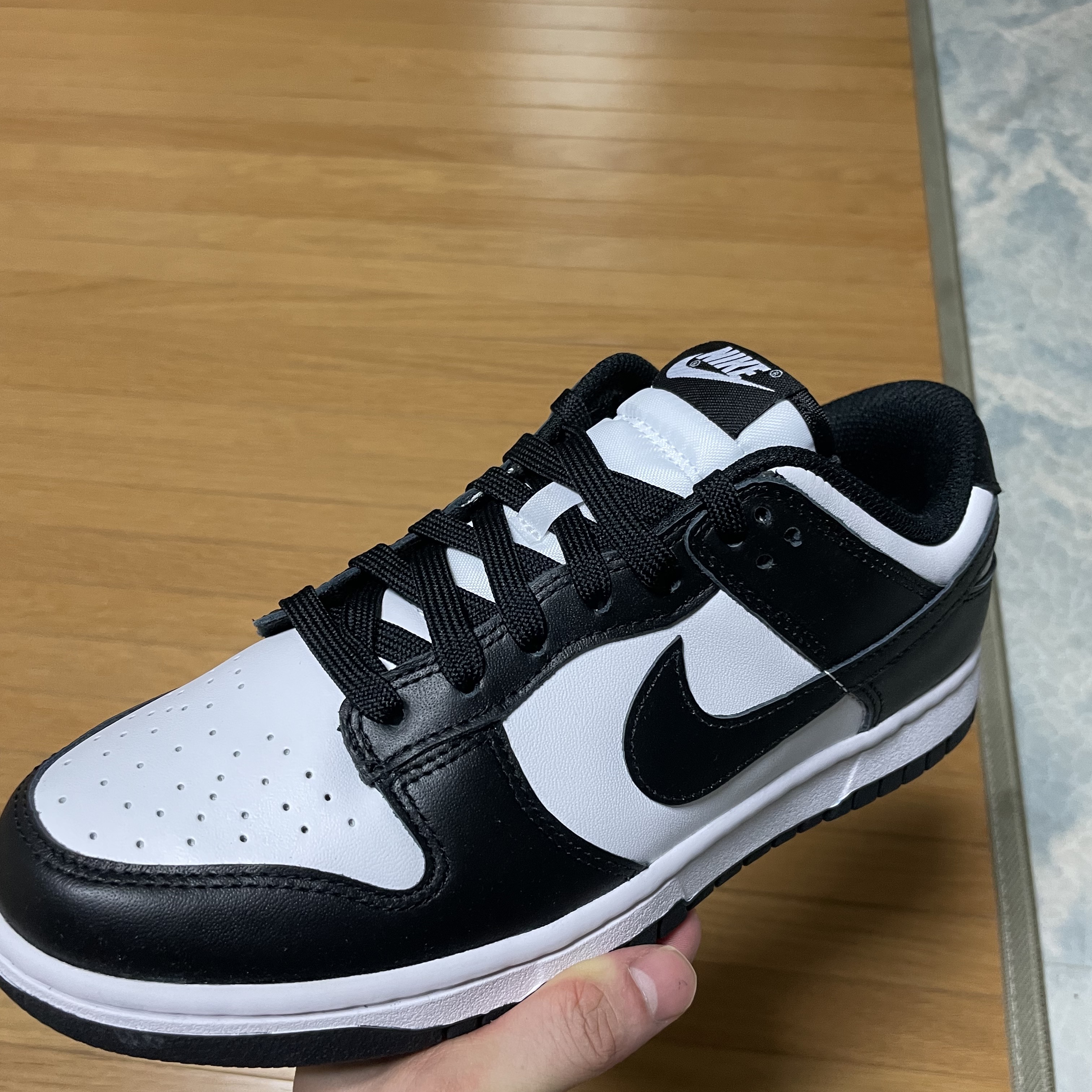 Nike Dunk Low Retro Black 착용 스타일