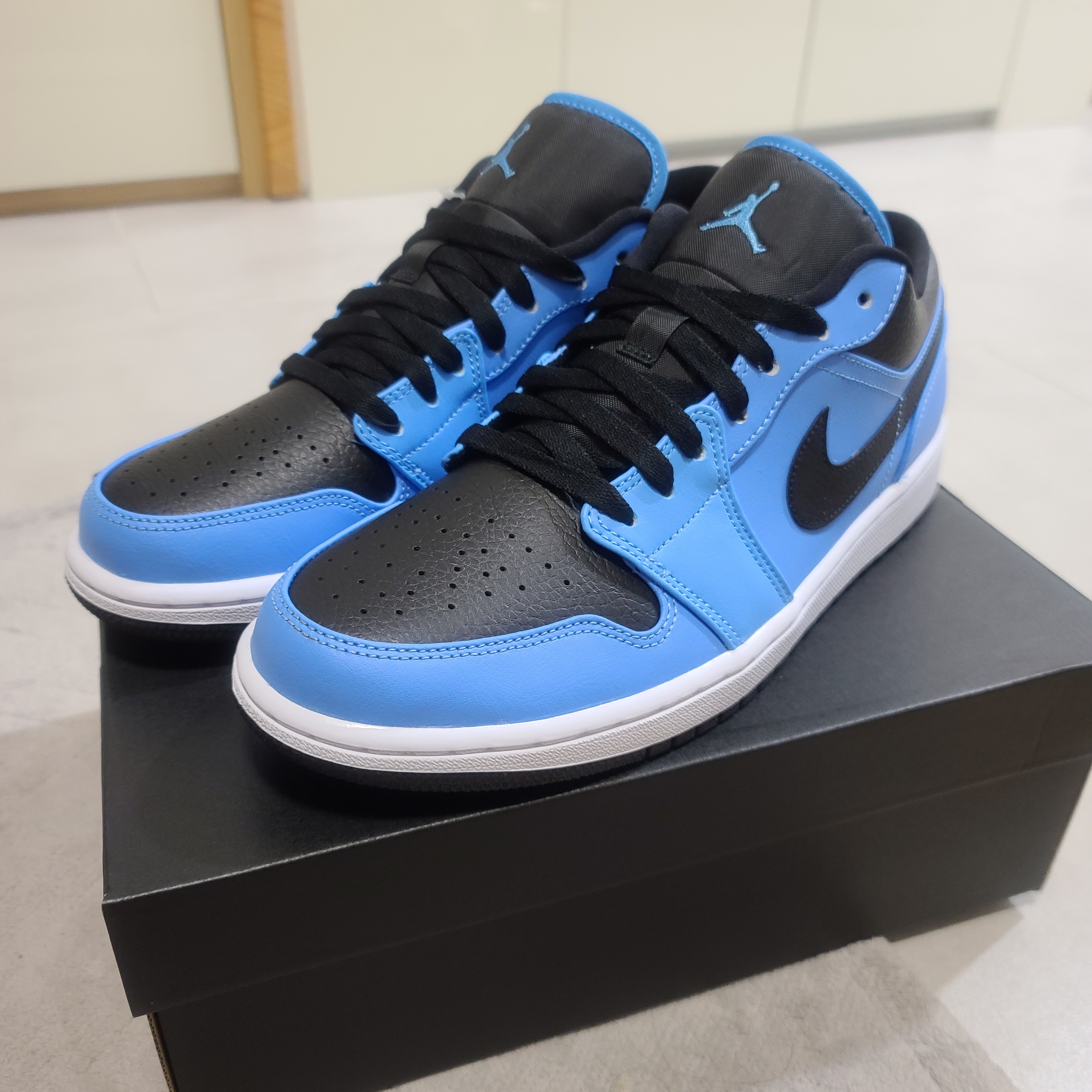 Jordan 1 Low Laser Blue 착용 스타일