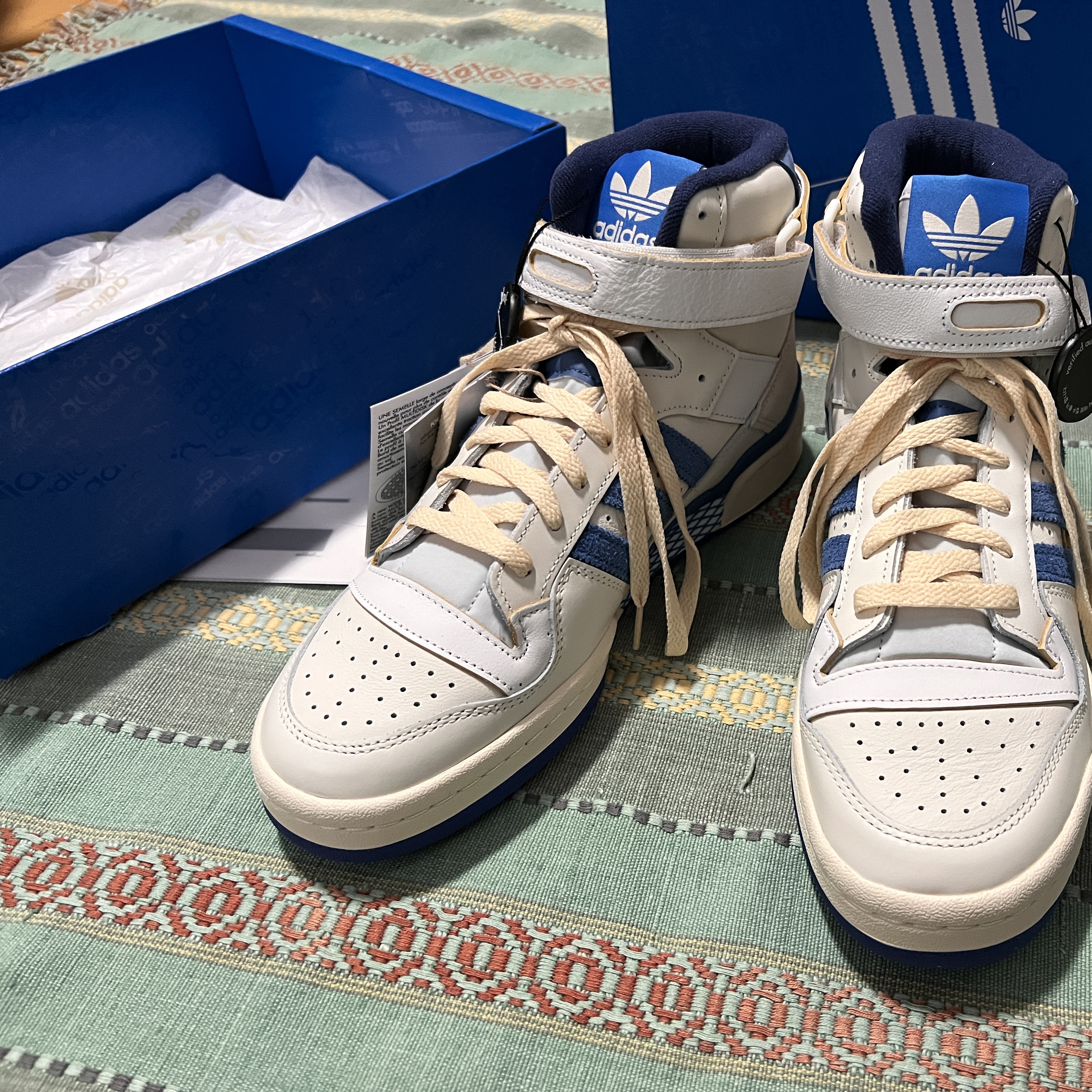 Adidas OG Forum 84 High Blue Thread, Adidas Forum 84 High Orbit Grey 착용 스타일 - 2