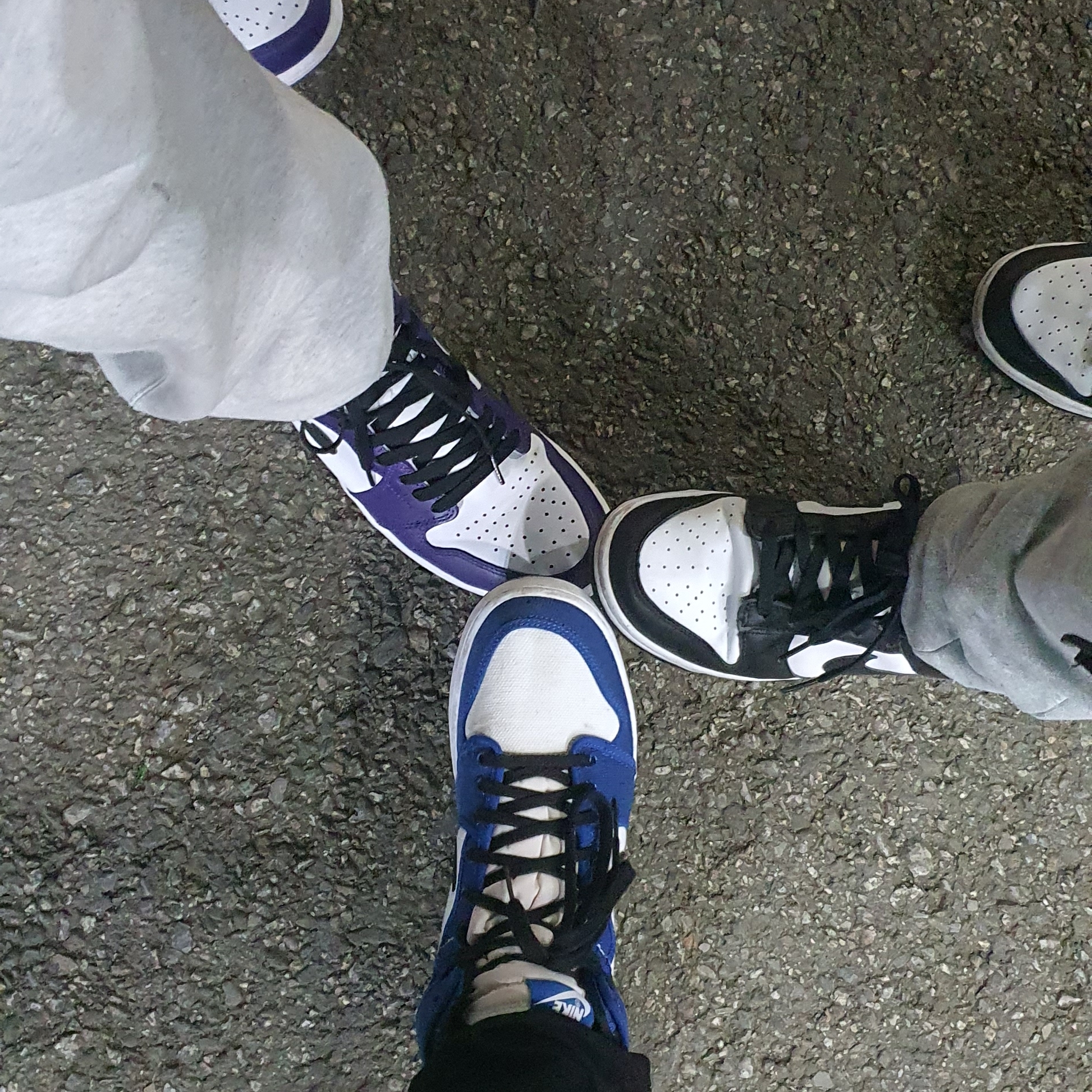Jordan 1 KO Storm Blue, Nike Dunk Low Retro Black 착용 스타일