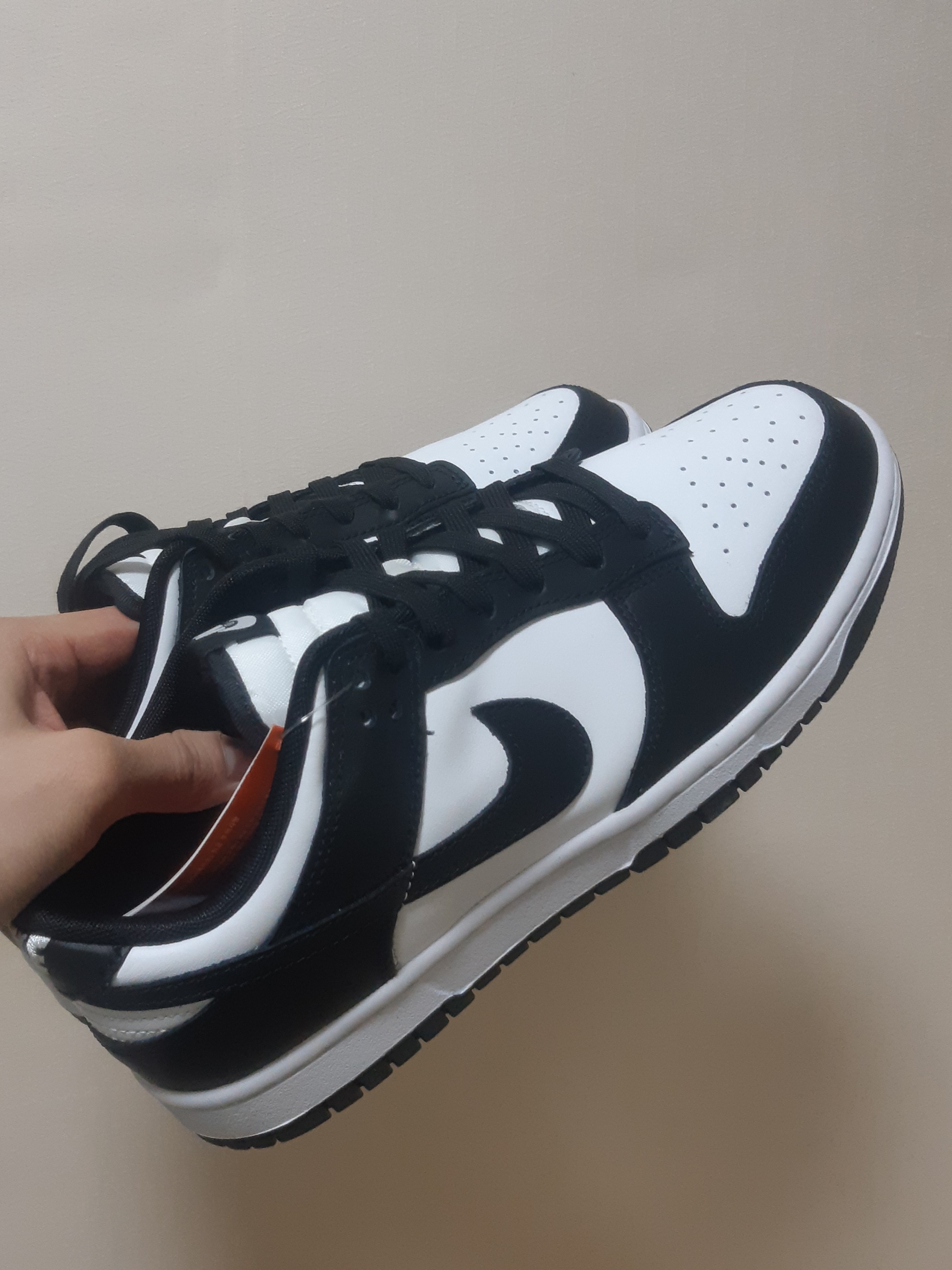 Jordan 1 High Switch Light Smoke Grey, Nike Dunk Low Retro Black 착용 스타일 - 2
