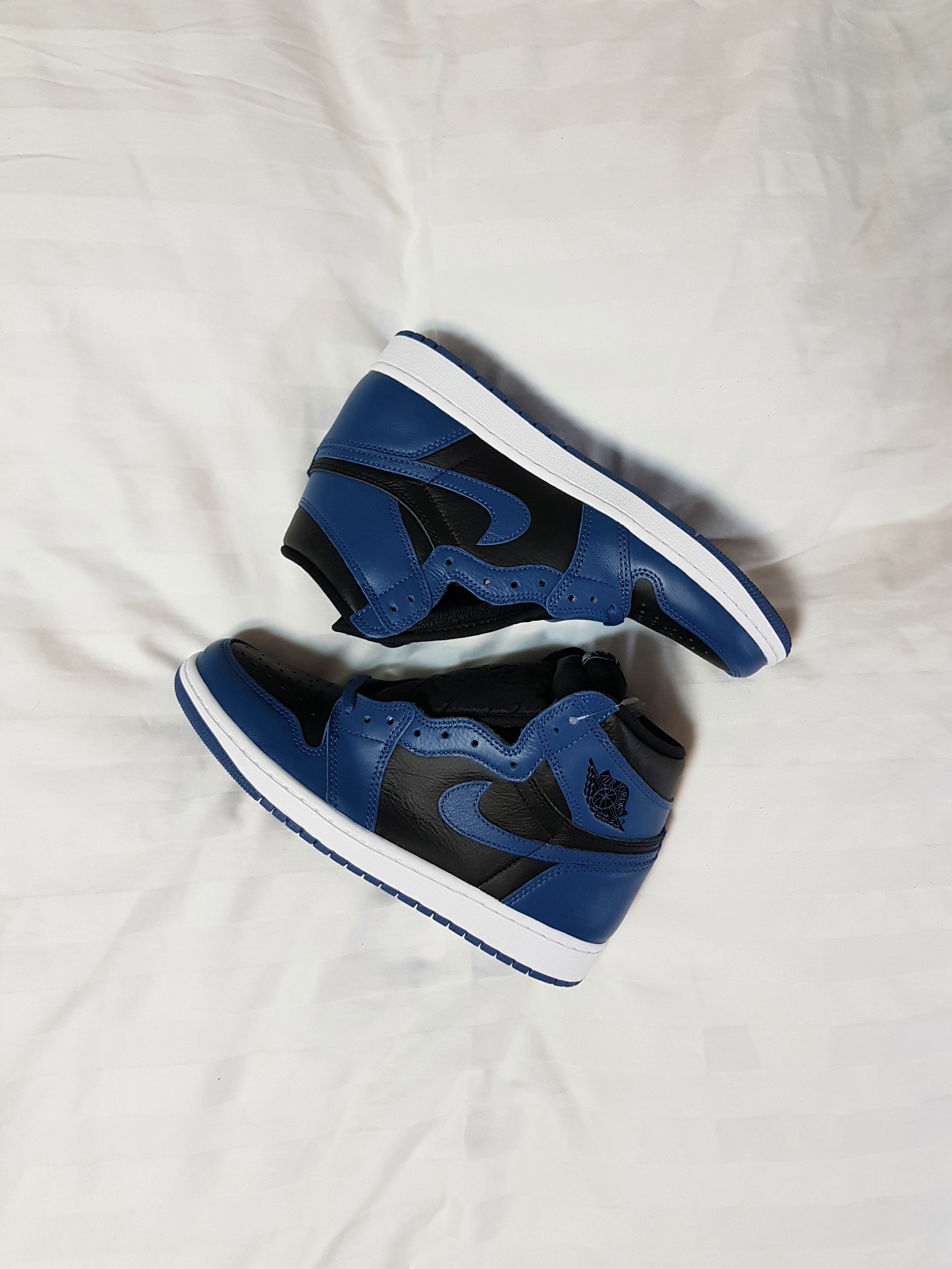 Jordan 1 Retro High OG Dark Marina Blue 착용 스타일 - 1