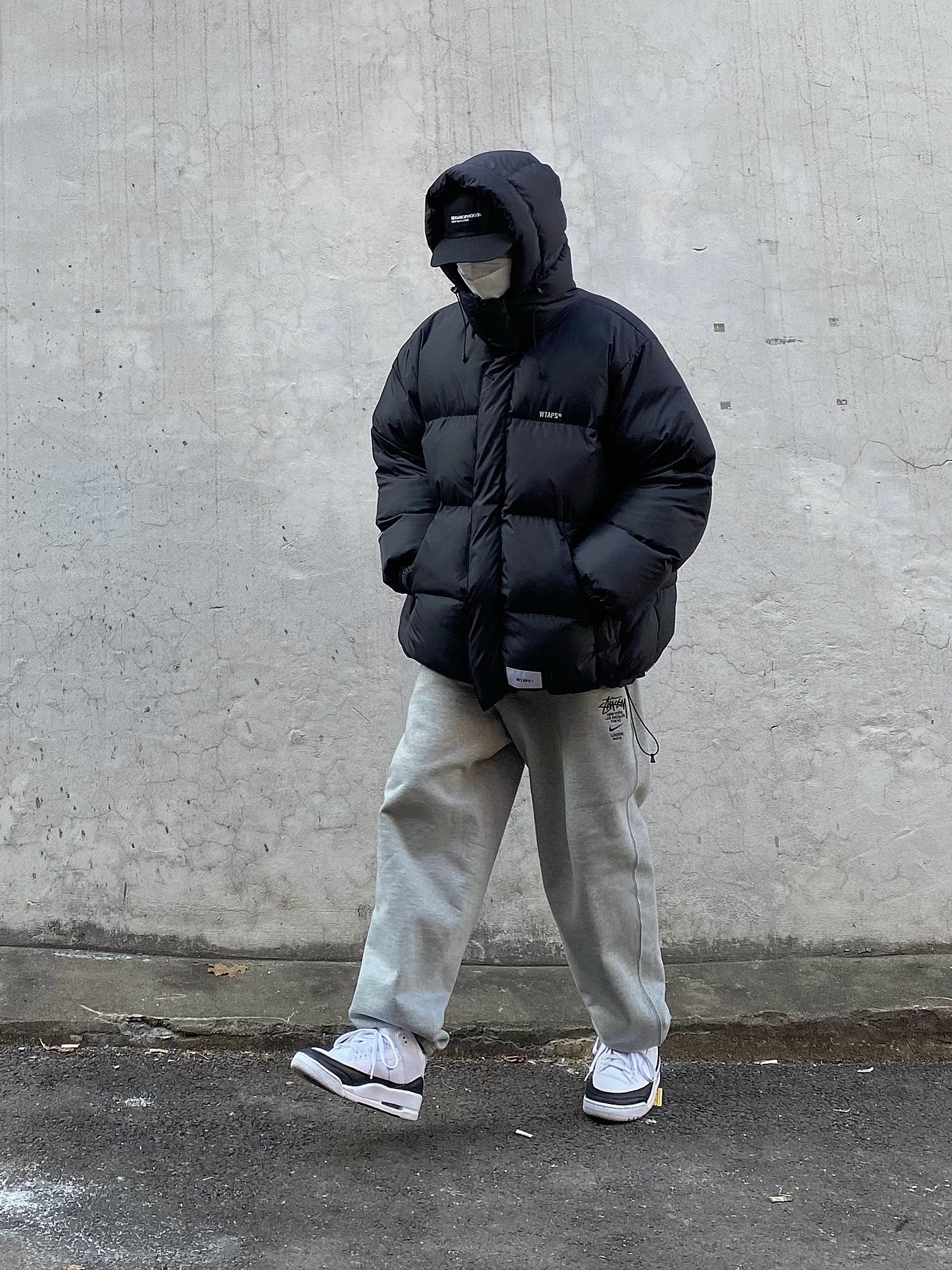 Jordan 3 x Fragment Retro SP White Black, Nike x Stussy NRG ZR Fleece Pants Heather Grey - US/EU 착용 스타일 - 1