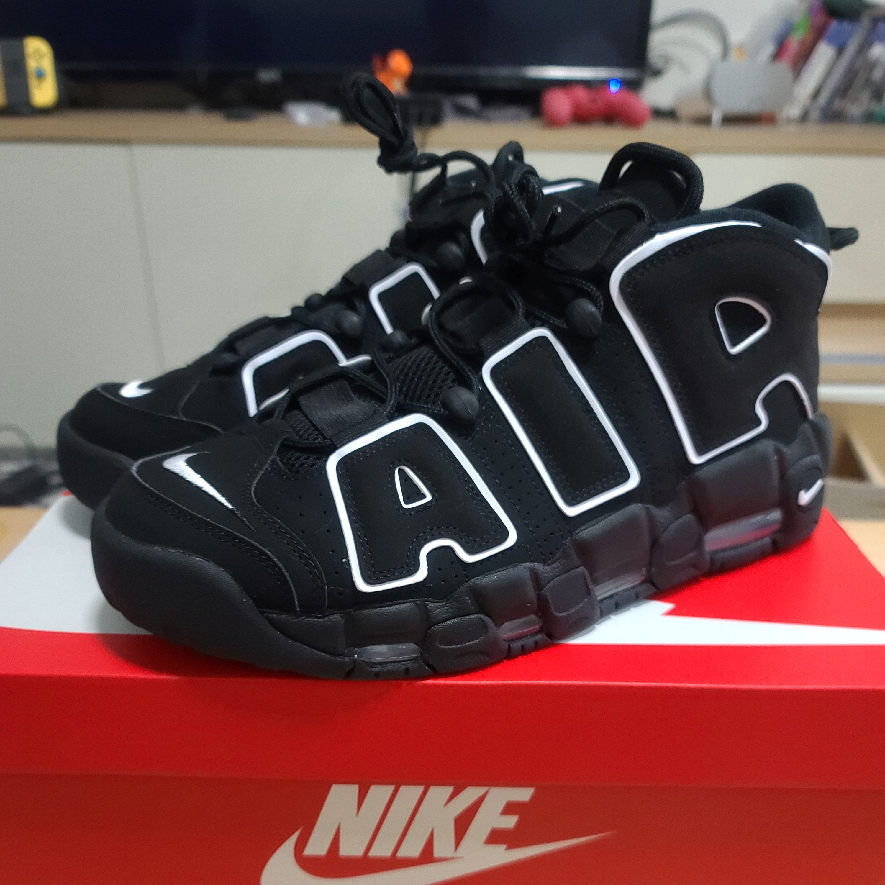 Nike Air More Uptempo Black White 2020 착용 스타일