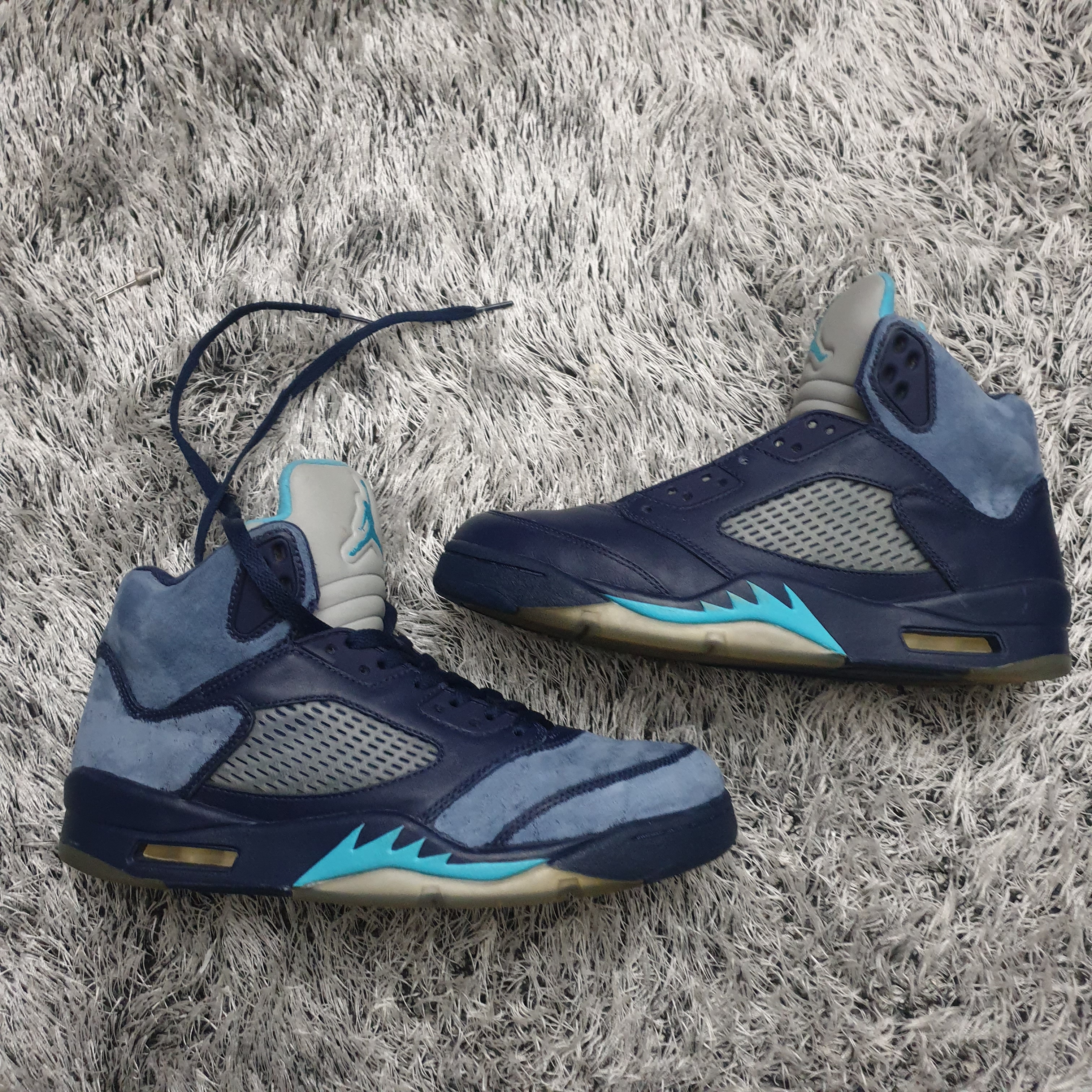 Jordan 5 Retro Pre-Grape 착용 스타일