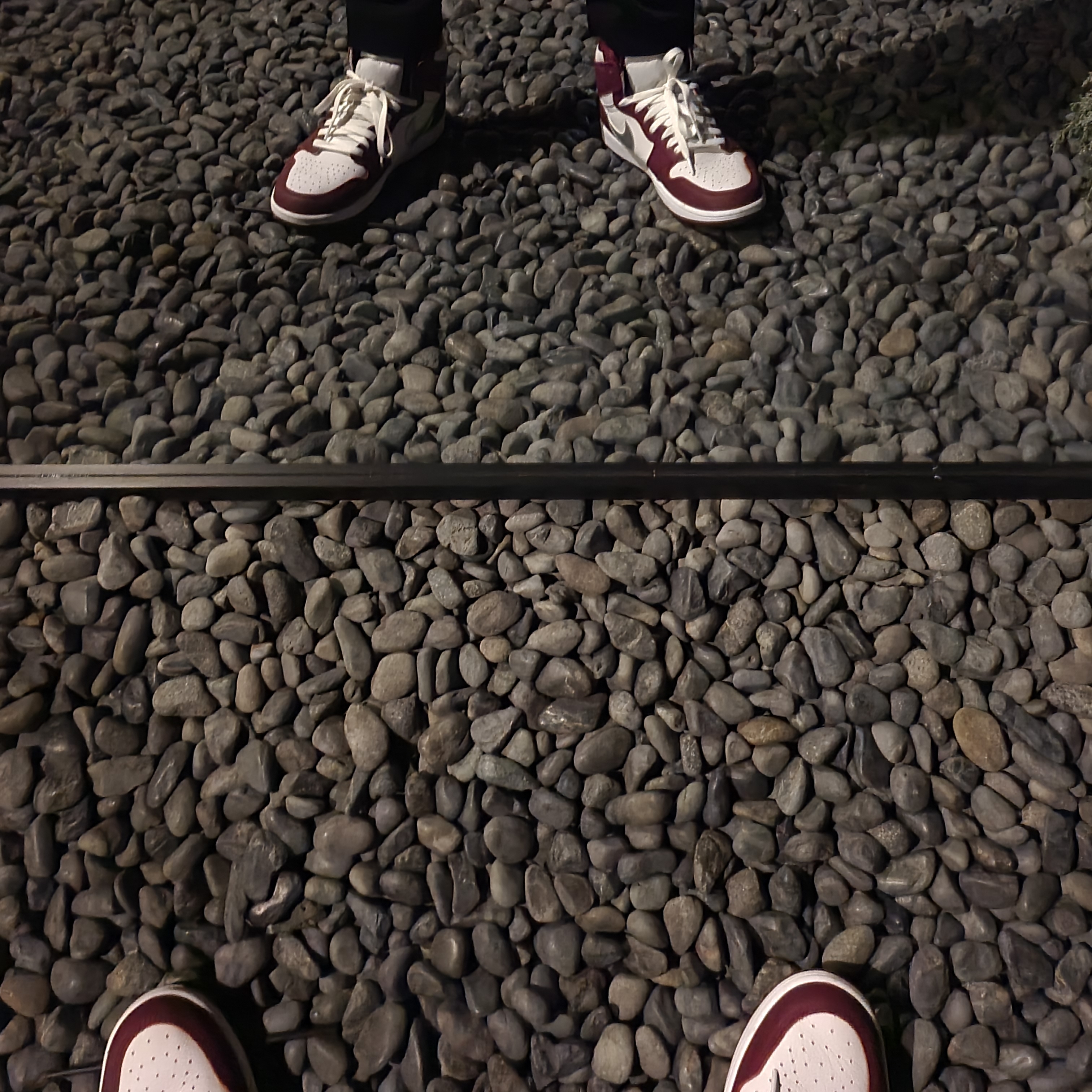 Jordan 1 Retro High OG Bordeaux 착용 스타일 - 2