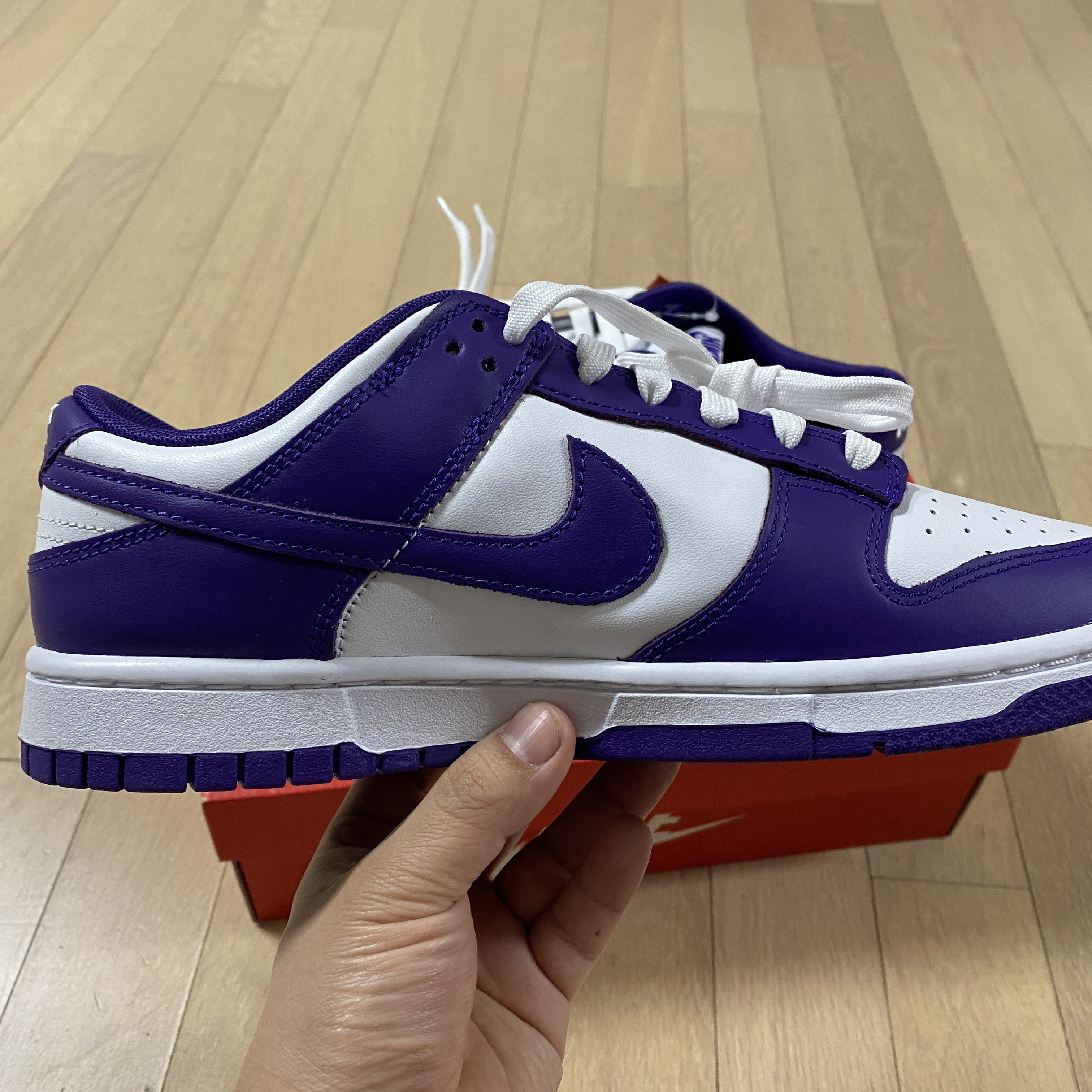Nike Dunk Low Retro Championship Court Purple 착용 스타일 - 1