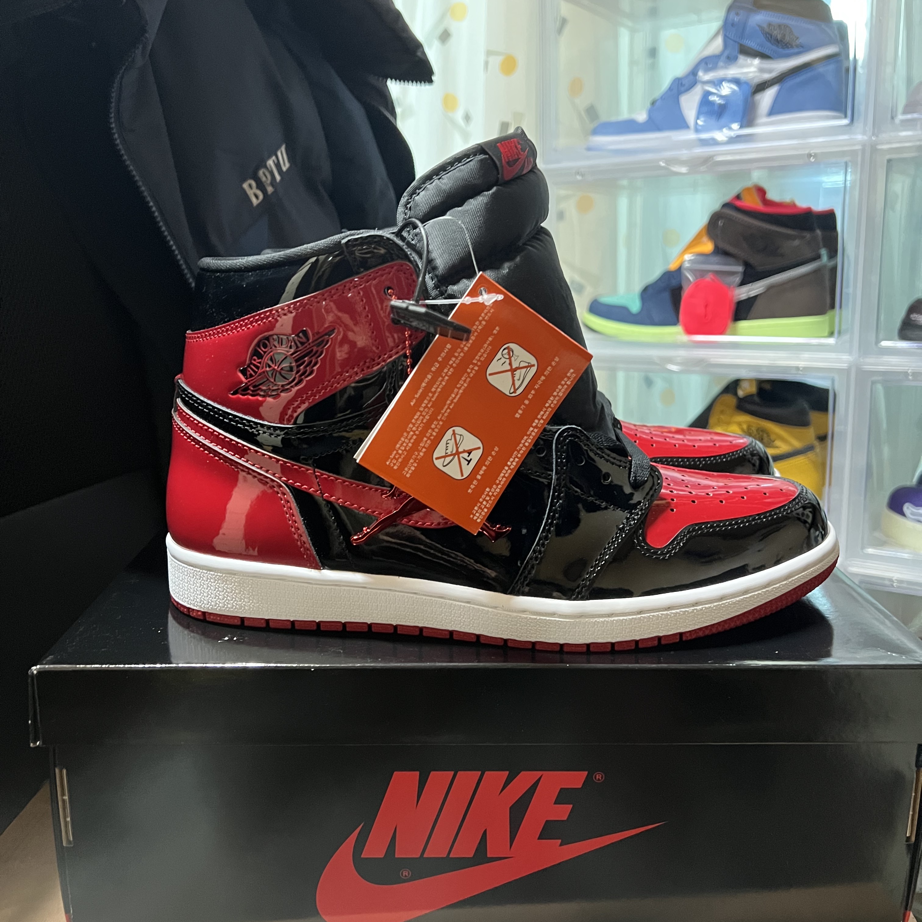 Jordan 1 Retro High OG Patent Bred 착용 스타일 - 1