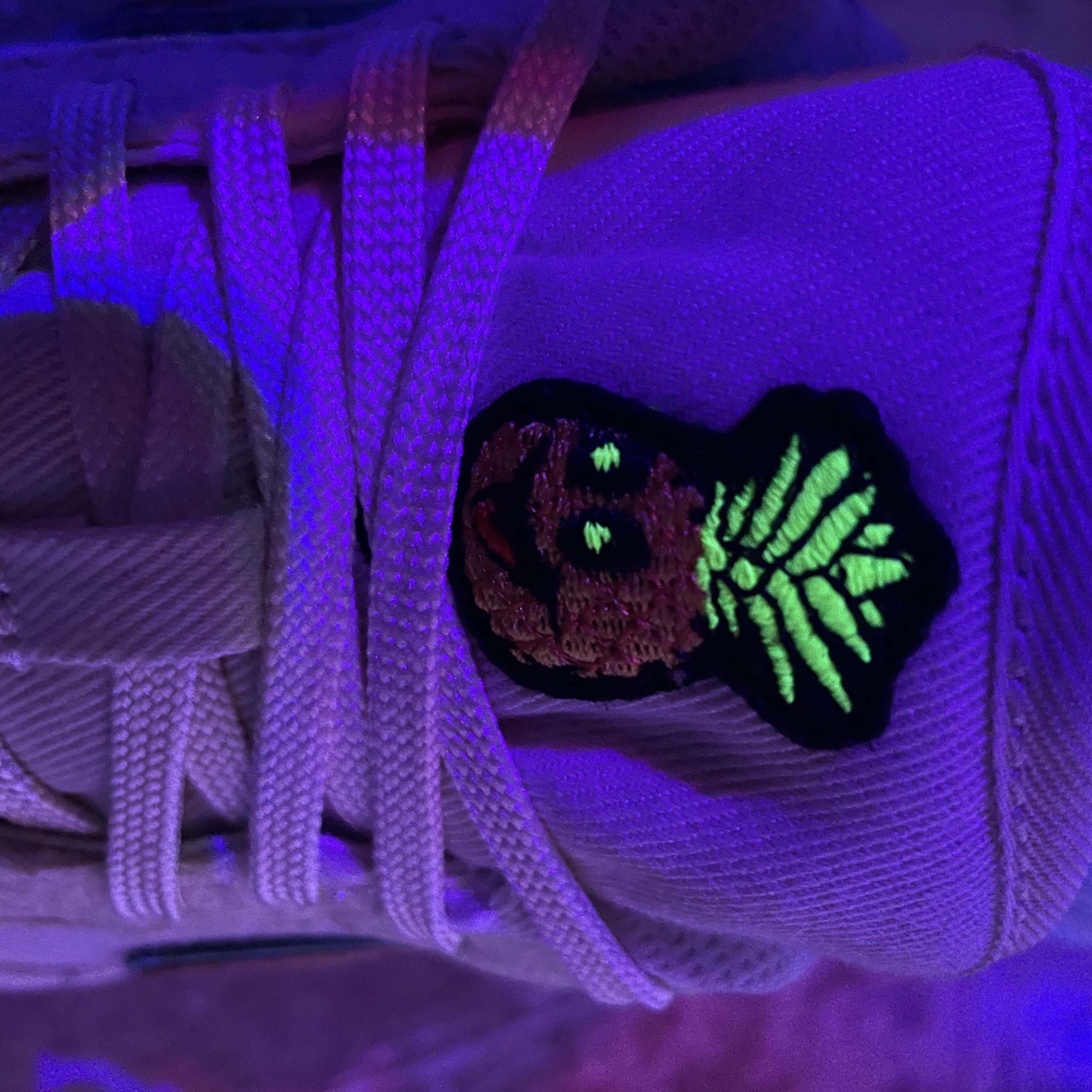 Nike Air Force 1 '07 PRM Pineapple 착용 스타일 - 3
