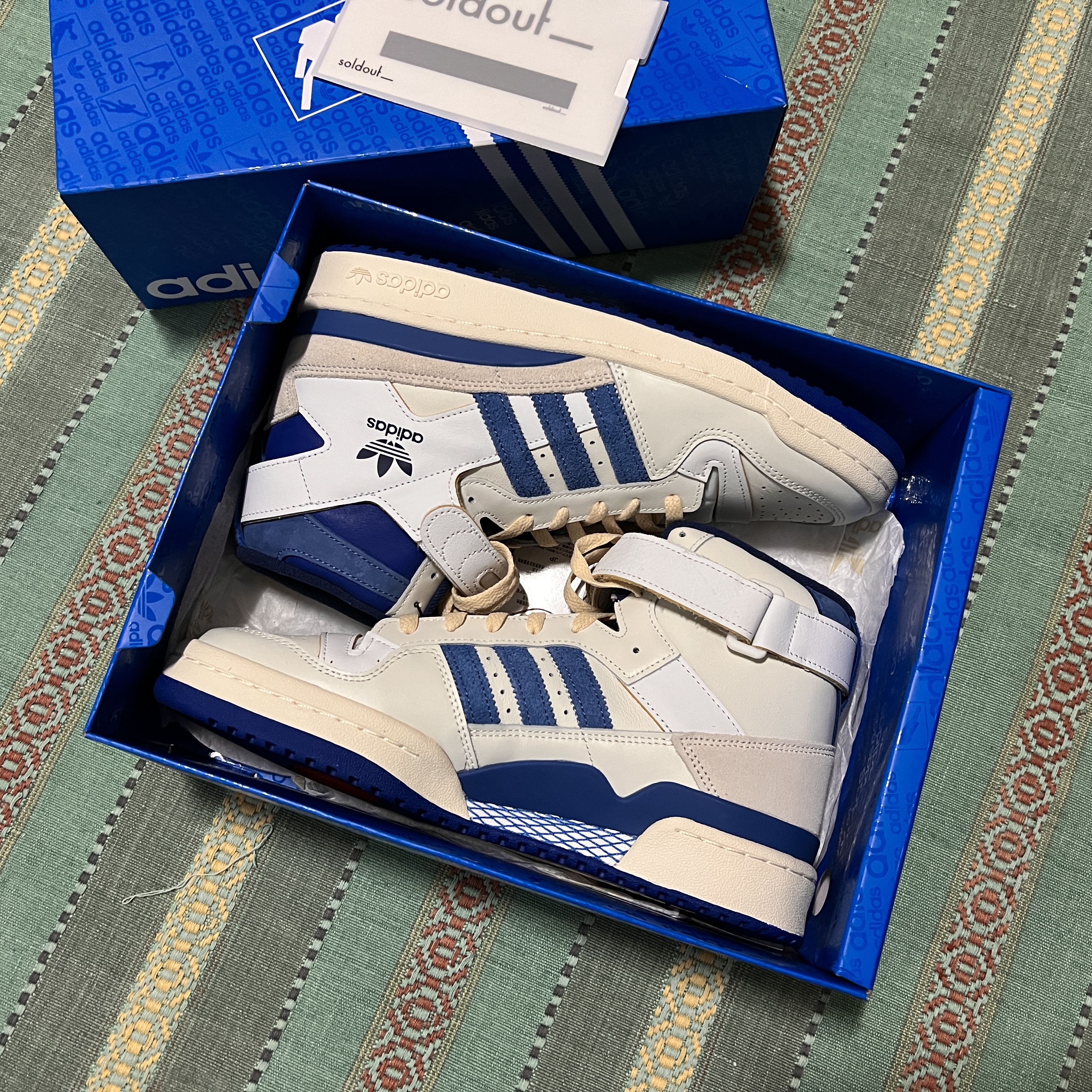 Adidas OG Forum 84 High Blue Thread, Adidas Forum 84 High Orbit Grey 착용 스타일 - 1