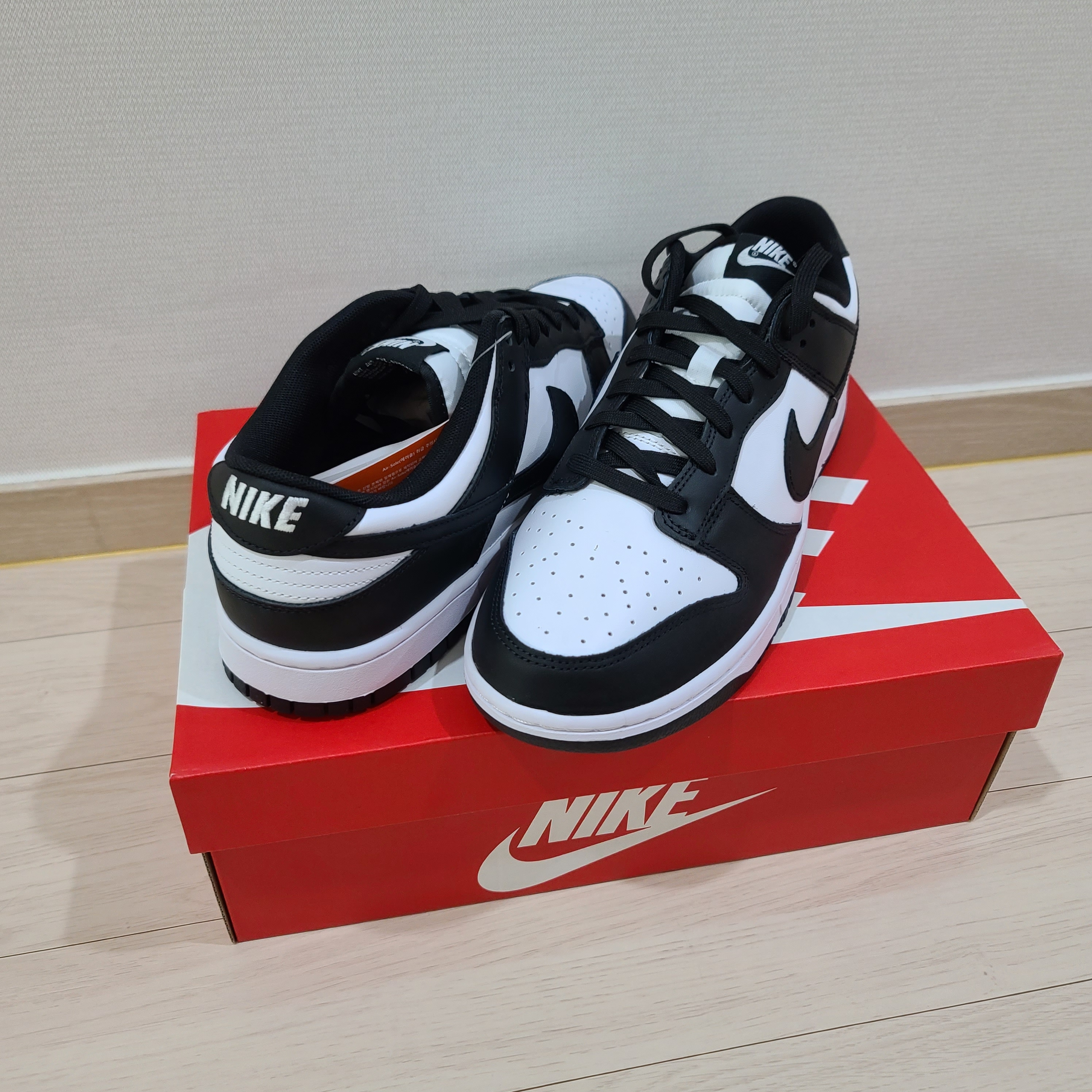 Nike Dunk Low Retro Black, (W) Nike Dunk Low Black 착용 스타일 - 2
