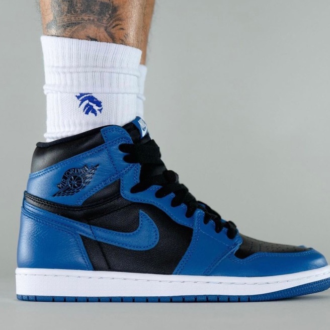 Jordan 1 Retro High OG Dark Marina Blue 착용 스타일 - 3