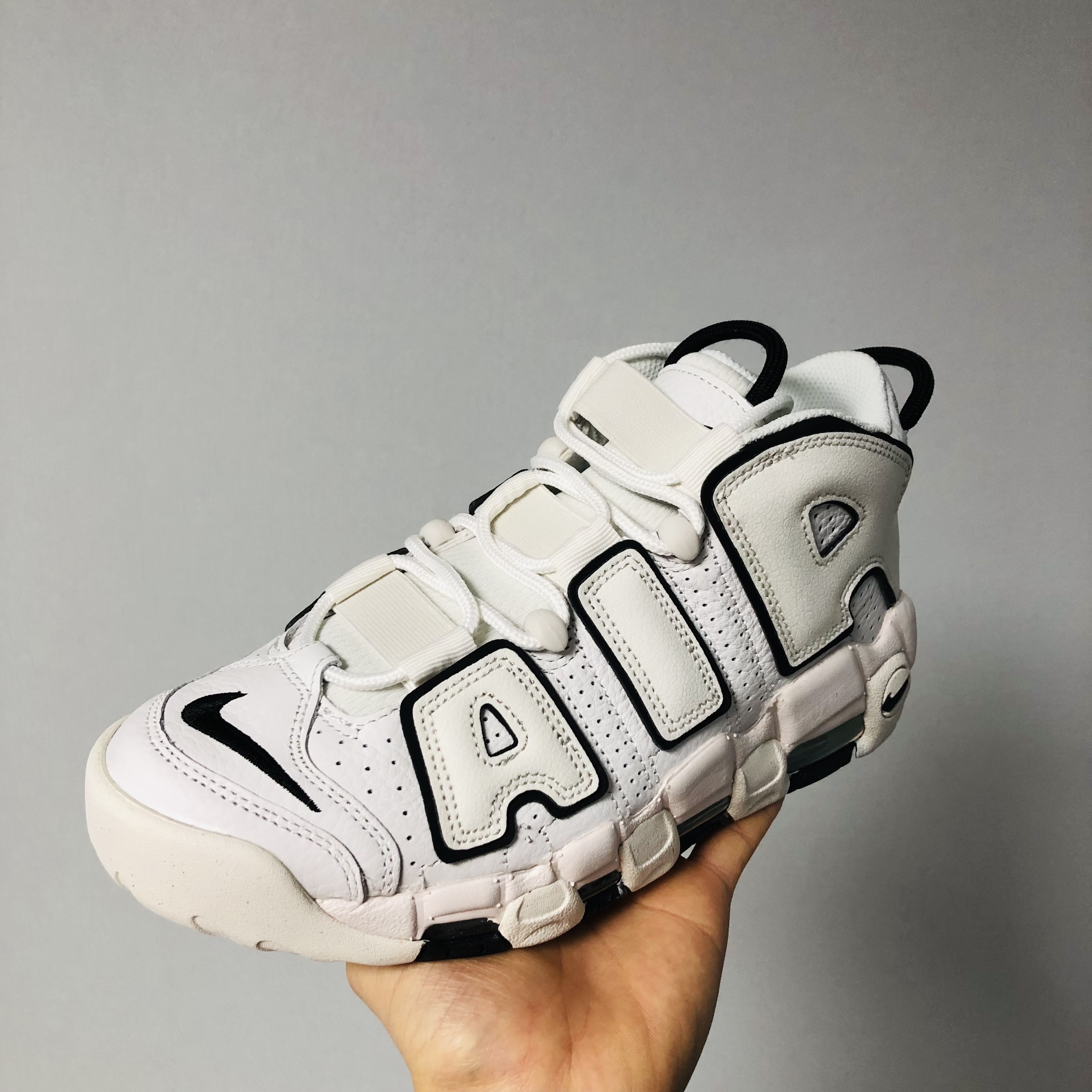(W) Nike Air More Uptempo Summit White 착용 스타일