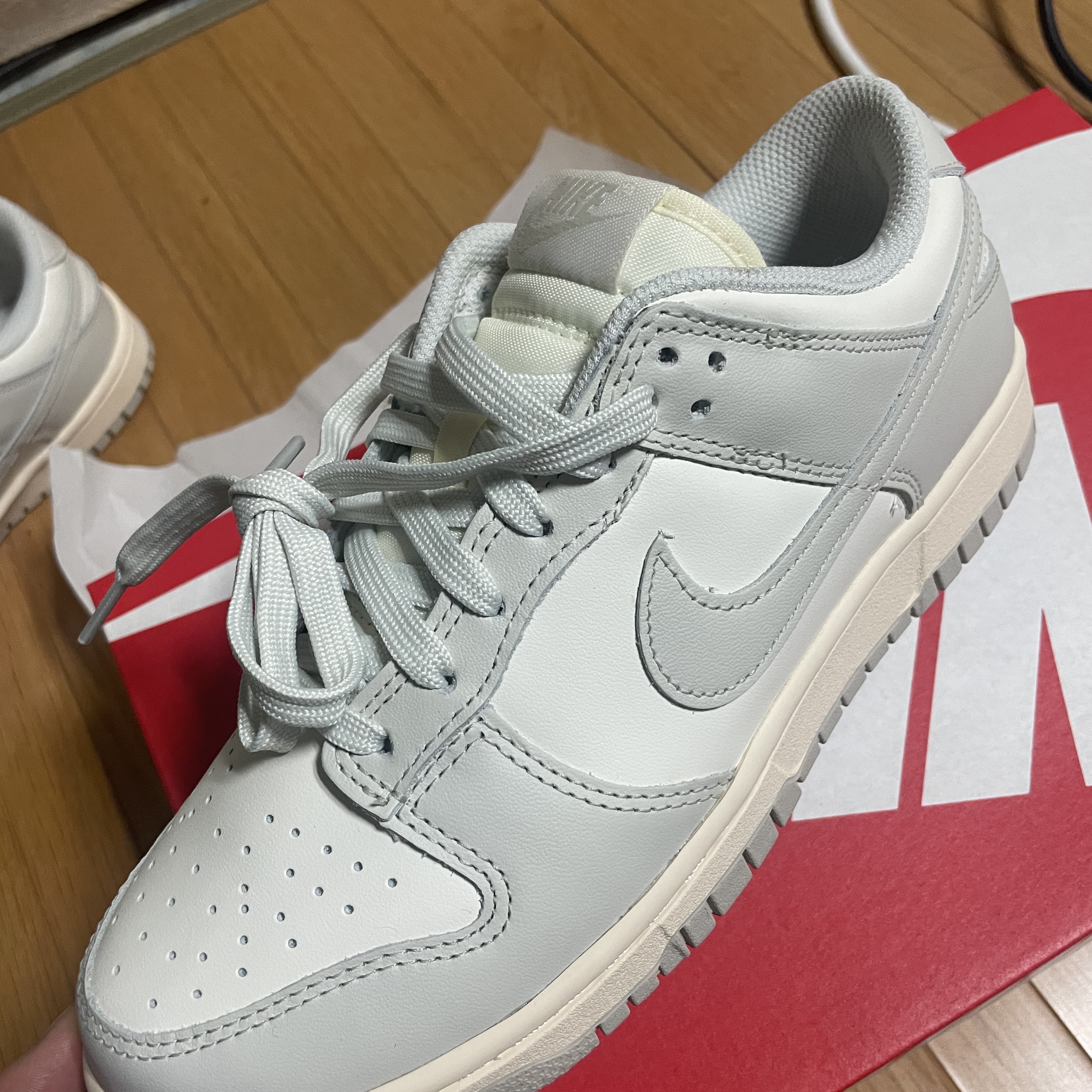 (W) Nike Dunk Low Light Bone 착용 스타일 - 2