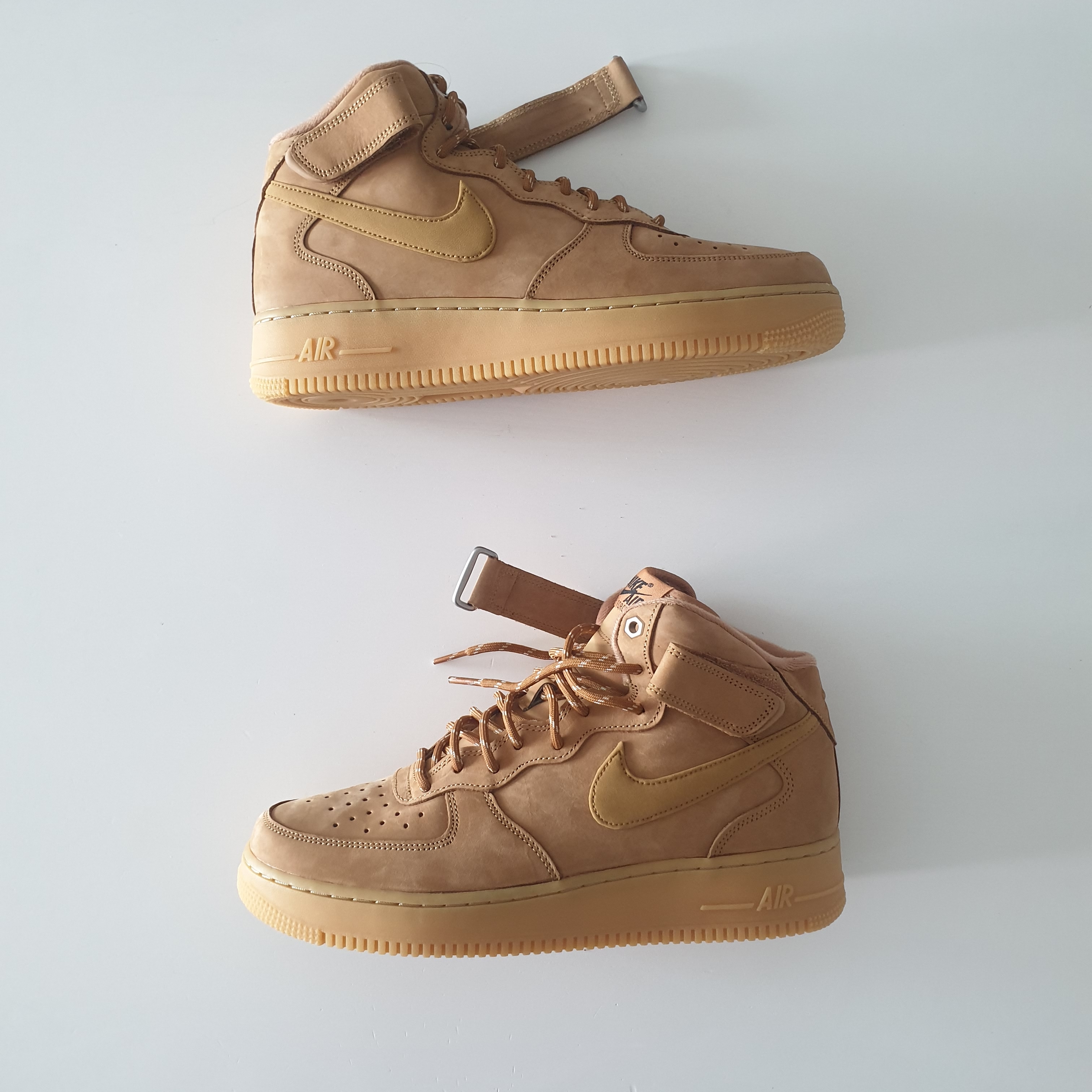 Nike Air Force 1 Mid '07 WB Flax 착용 스타일 - 2