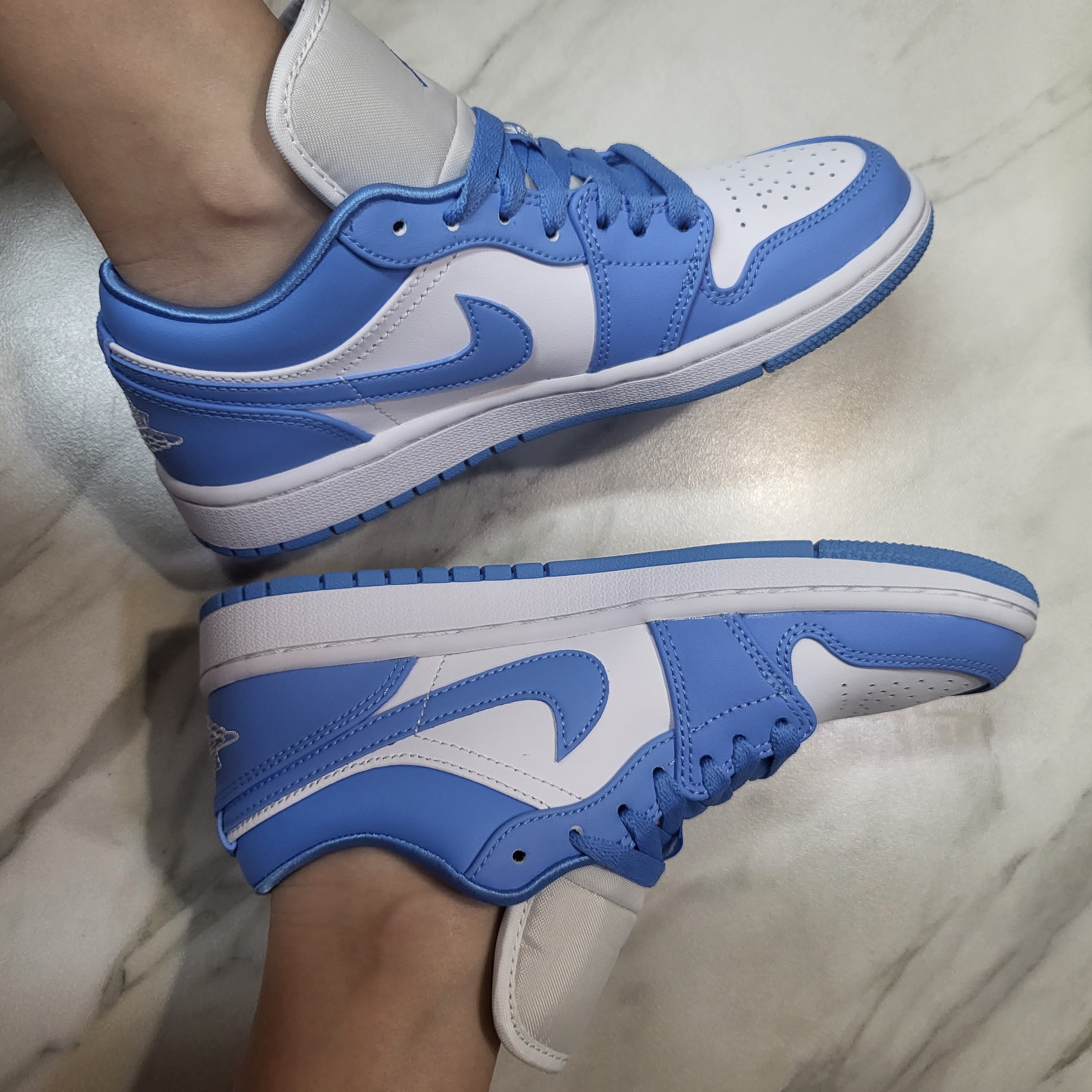 (W) Jordan 1 Low UNC University Blue 착용 스타일