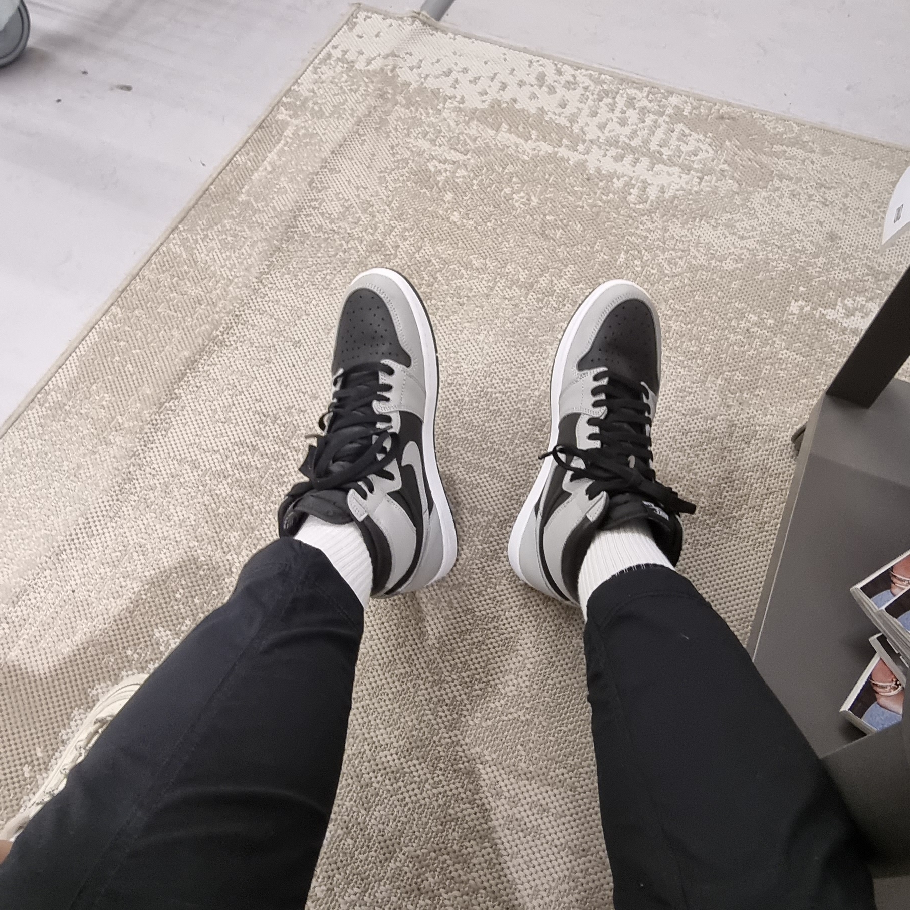 Jordan 1 Retro High OG Shadow 2.0 착용 스타일 - 2