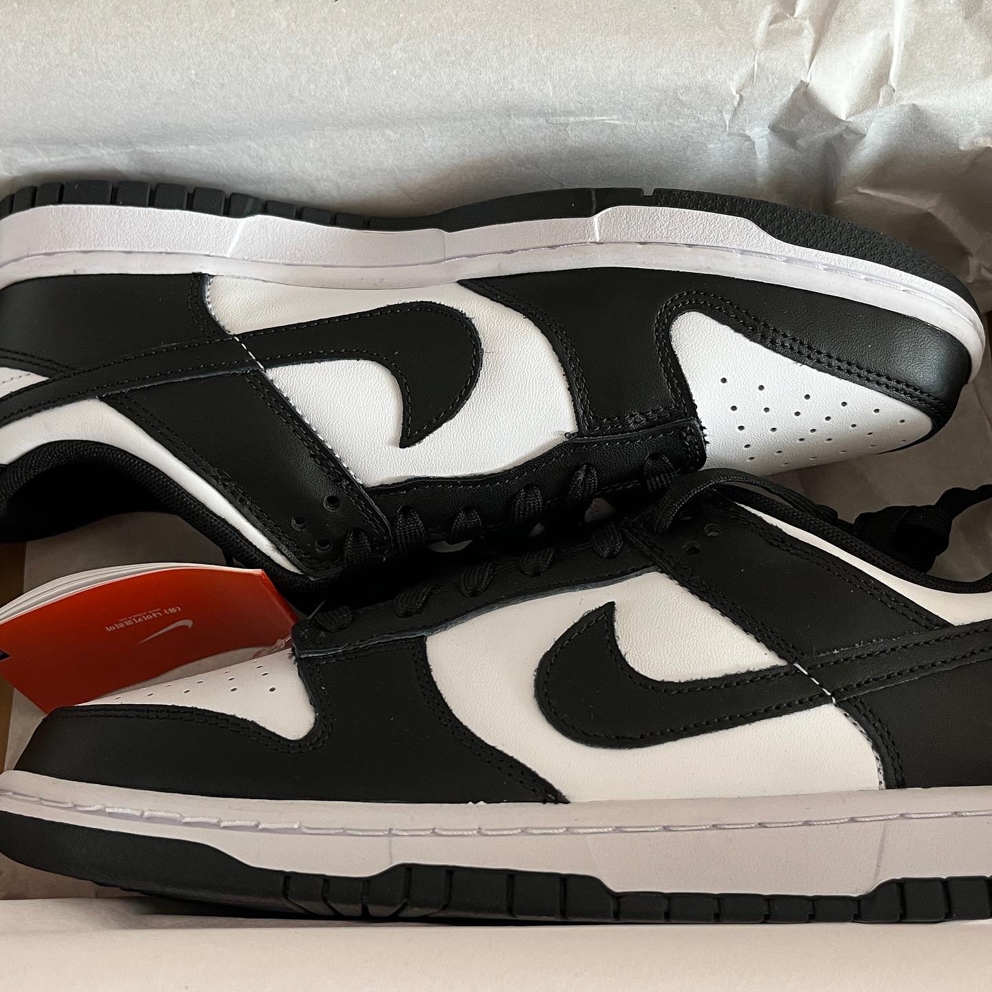 Nike Dunk Low Retro Black 착용 스타일 - 2