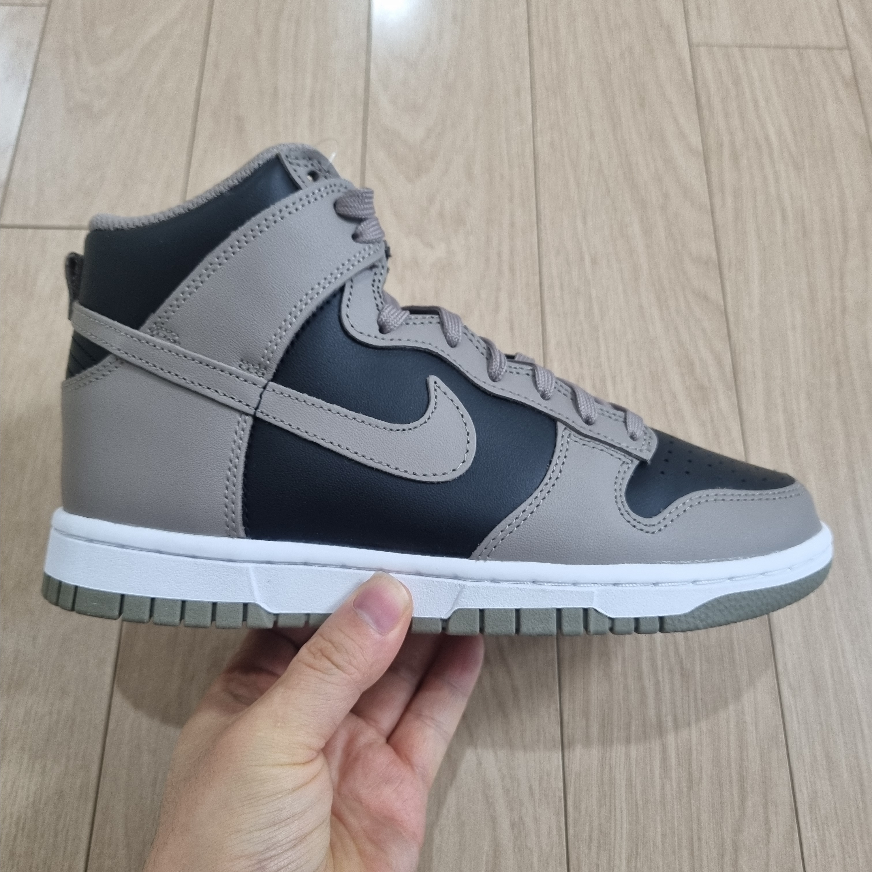 (W) Nike Dunk High Moon Fossil 착용 스타일 - 2