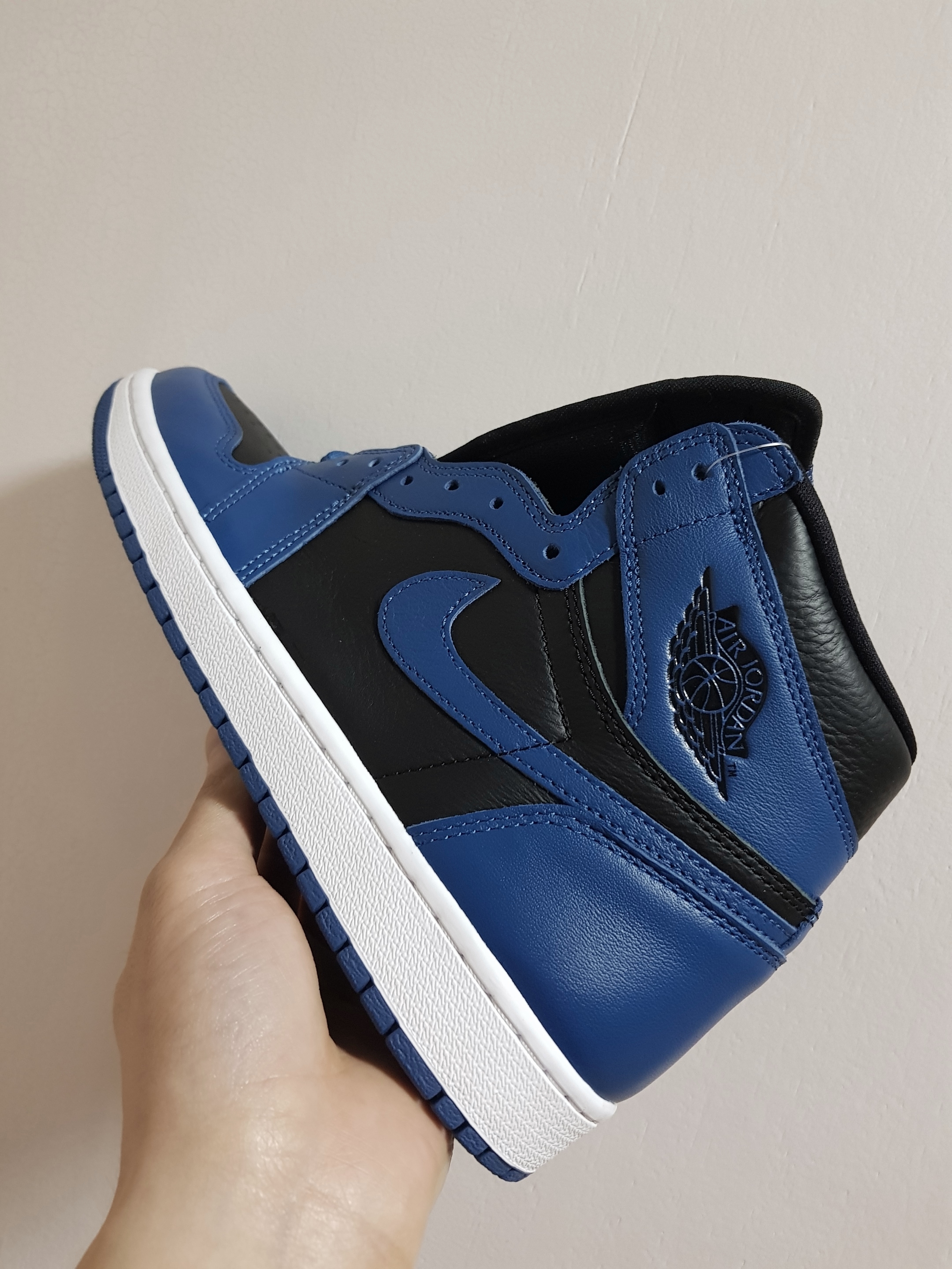 Jordan 1 Retro High OG Dark Marina Blue 착용 스타일 - 5