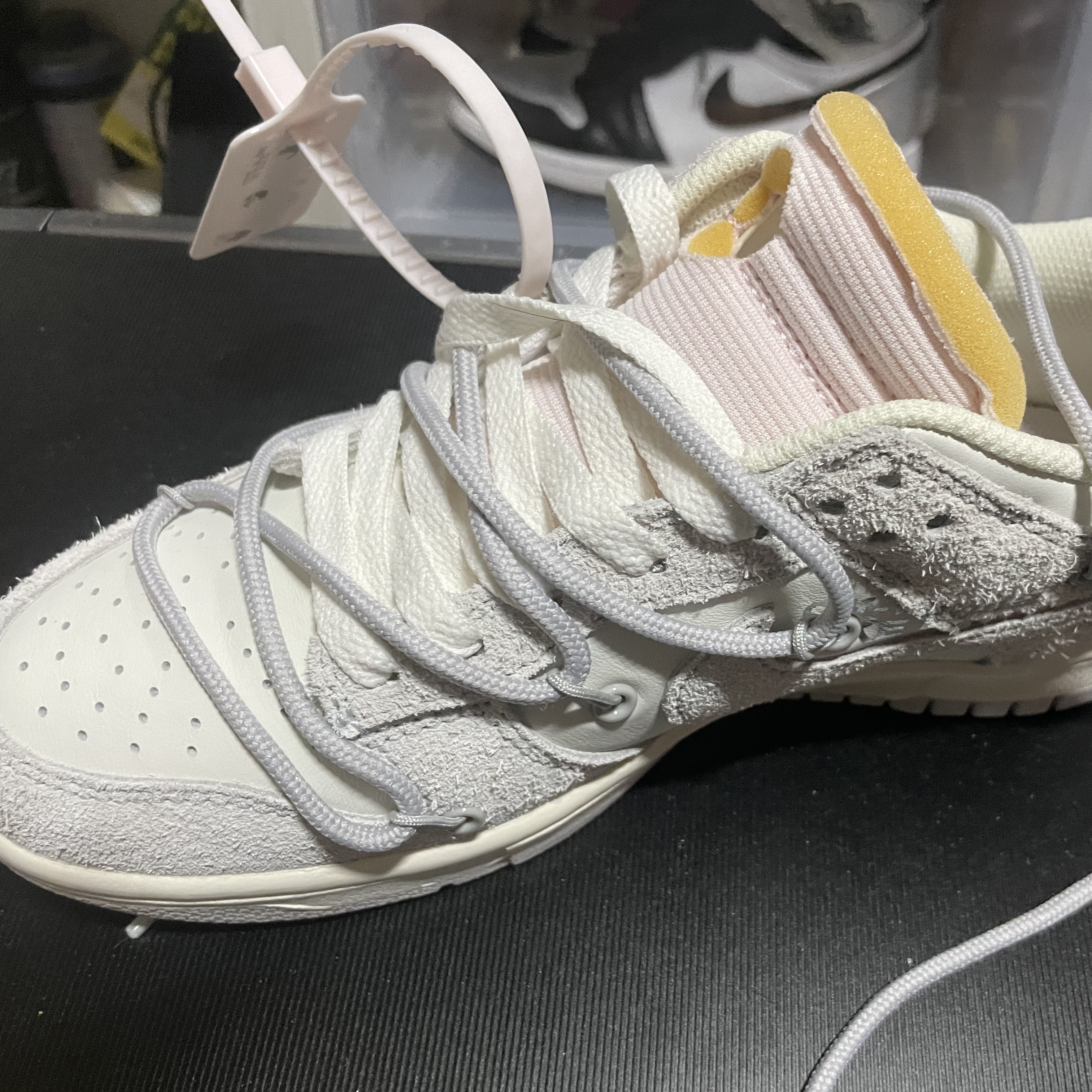 Nike x Off-White Dunk Low The 50 - Lot 18 착용 스타일 - 3