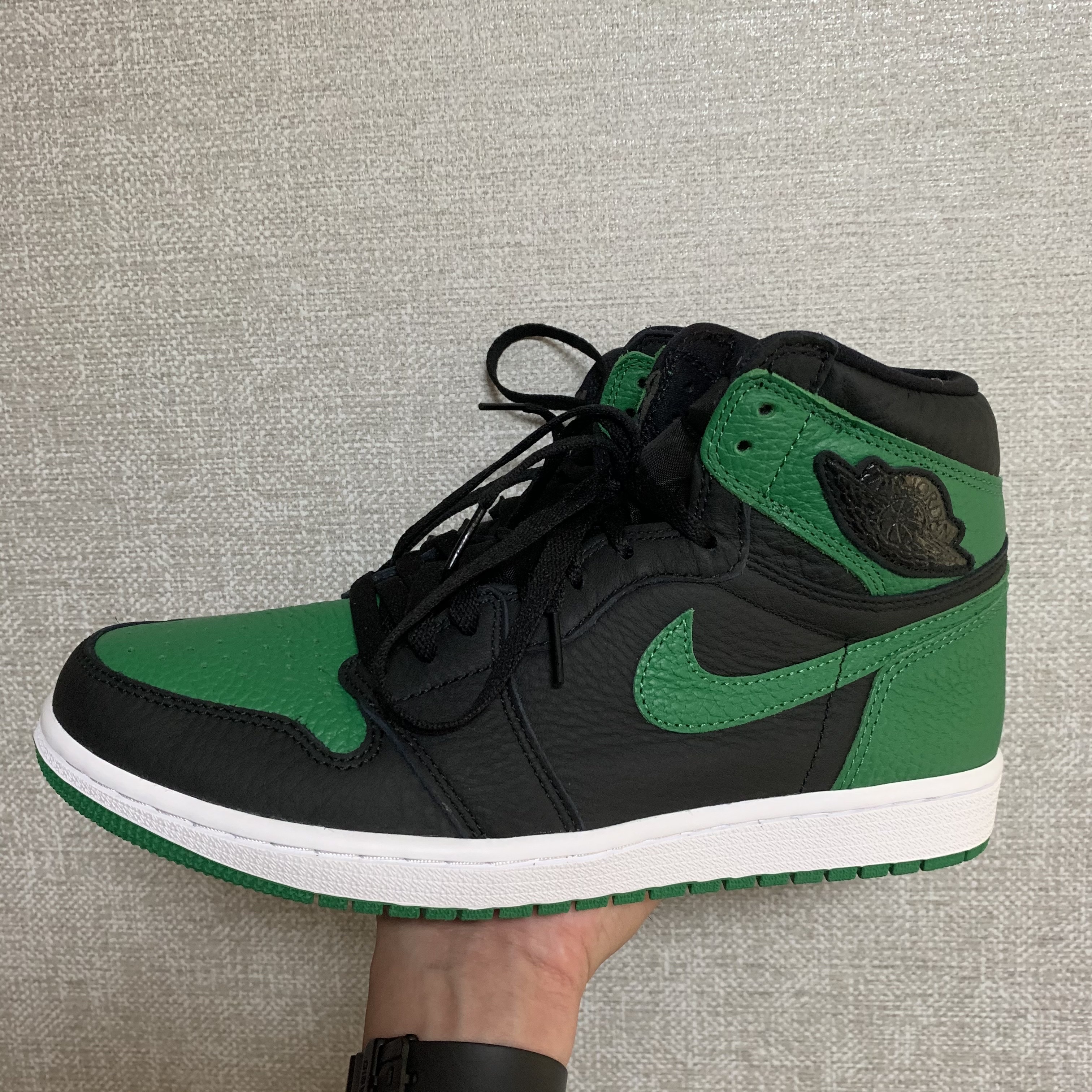 Jordan 1 Retro High OG Pine Green Black 착용 스타일