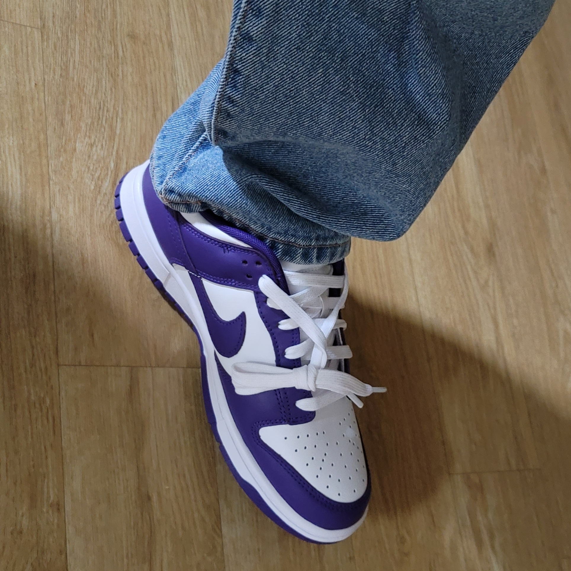 Nike Dunk Low Retro Championship Court Purple 착용 스타일 - 2