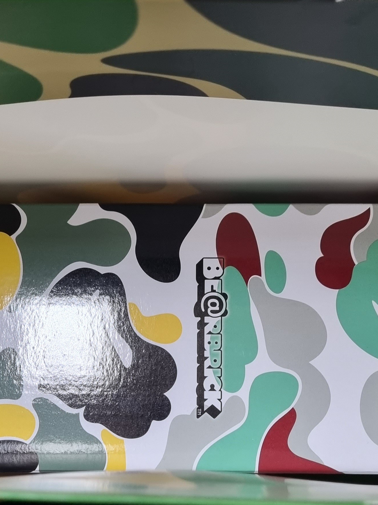Bearbrick x BAPE 28th Anniversary Camo #1 400% 착용 스타일 - 2