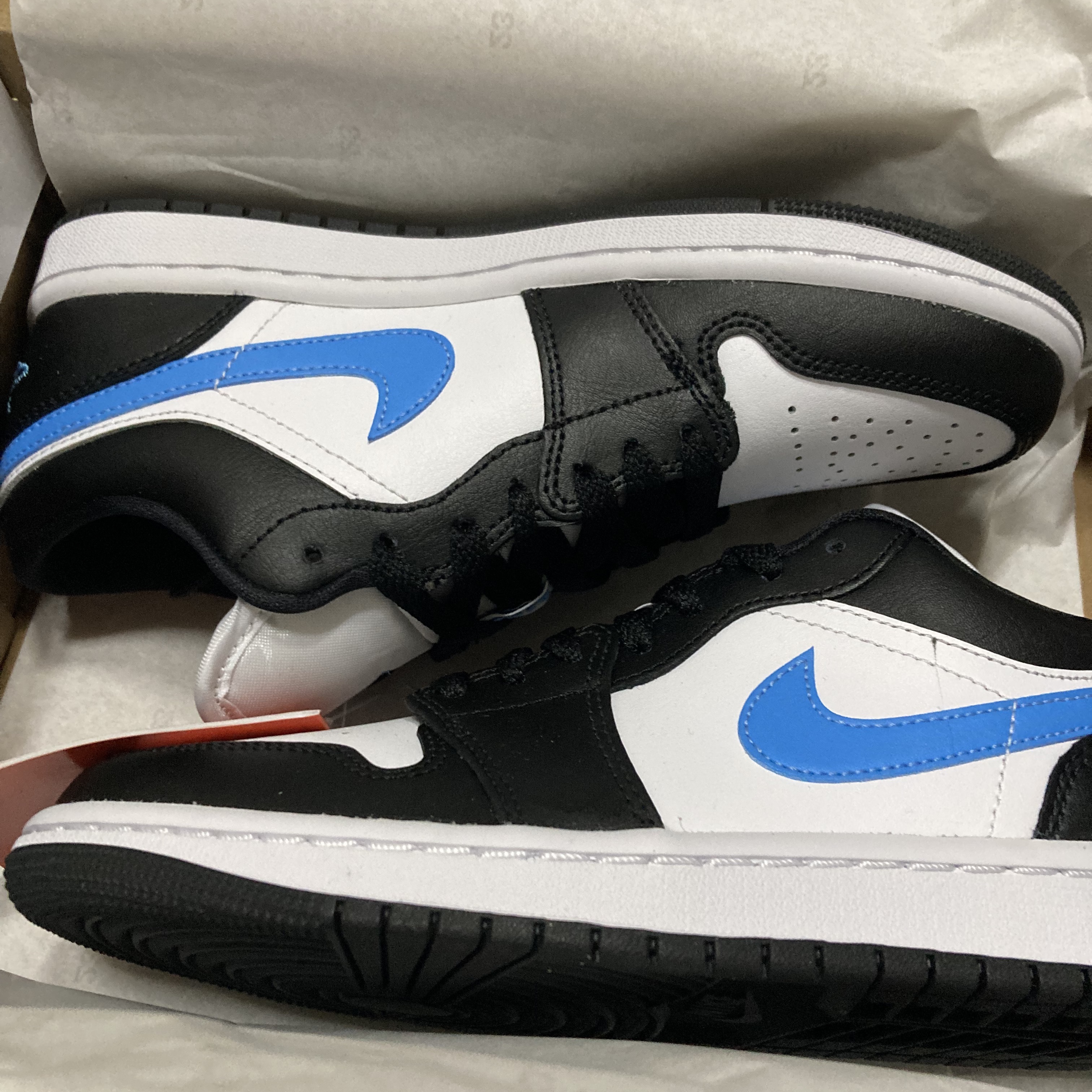 (W) Jordan 1 Low Black University Blue 착용 스타일 - 2