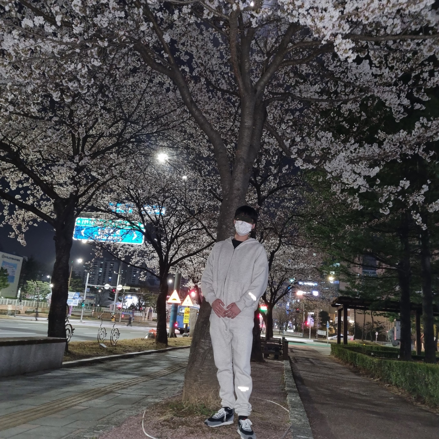 Essentials 3D Silicon Applique Full Zip Up Hoodie Oatmeal Heather - 20SS, Essentials Sweatpants Oatmeal/Oatmeal Heather/Light Heather Oatmeal 2020 착용 스타일