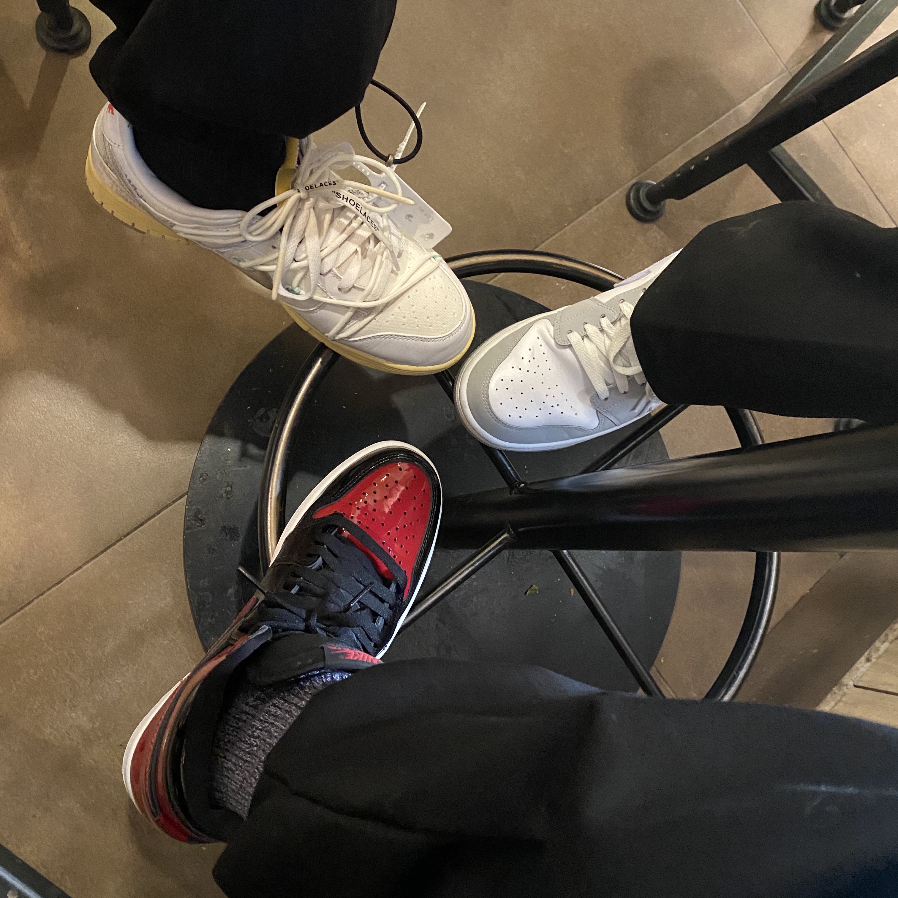 Nike x Off-White Dunk Low The 50 - Lot 1, Jordan 1 Retro High OG Patent Bred 착용 스타일