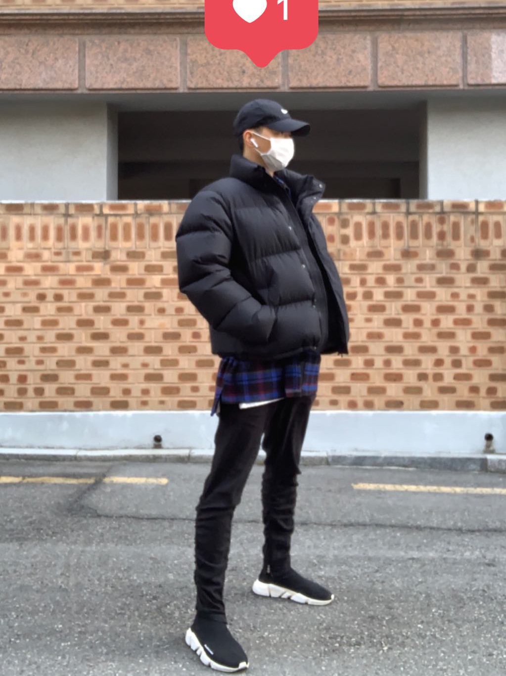Balenciaga Speed Trainer Black White 2020 착용 스타일