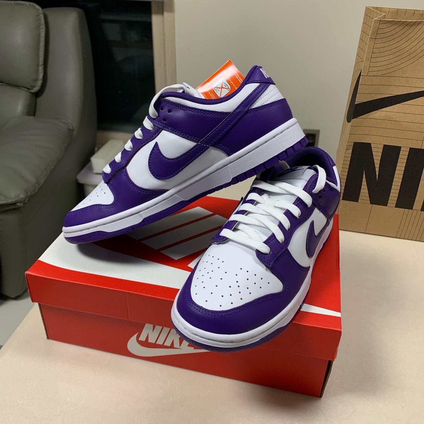 Nike Dunk Low Retro Championship Court Purple 착용 스타일 - 2