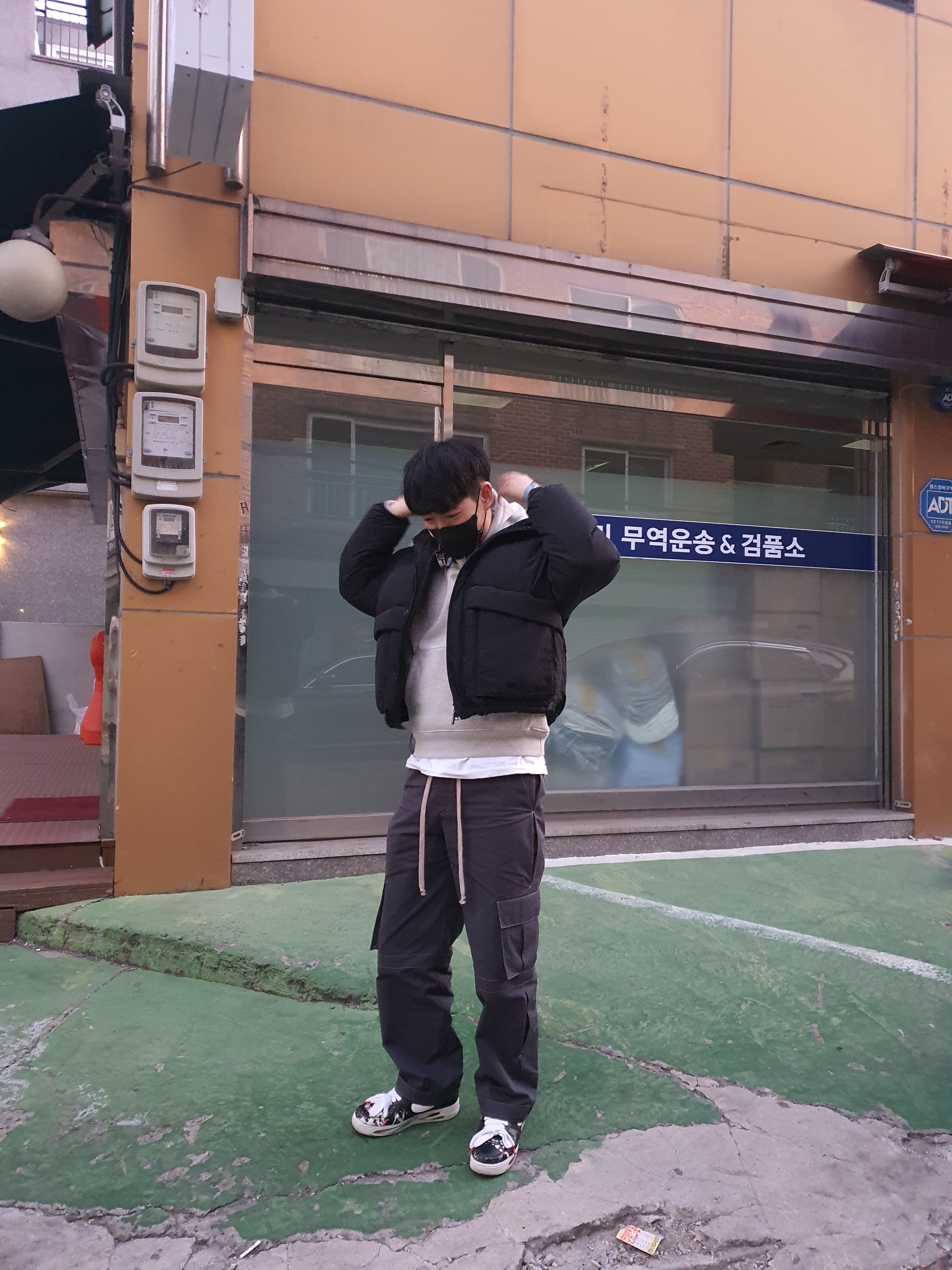 Nike x Drake Nocta Cardinal Stock Essential Hoodie Grey - Asia, Nike x Peaceminusone Air Force 1 Low Para-Noise 착용 스타일