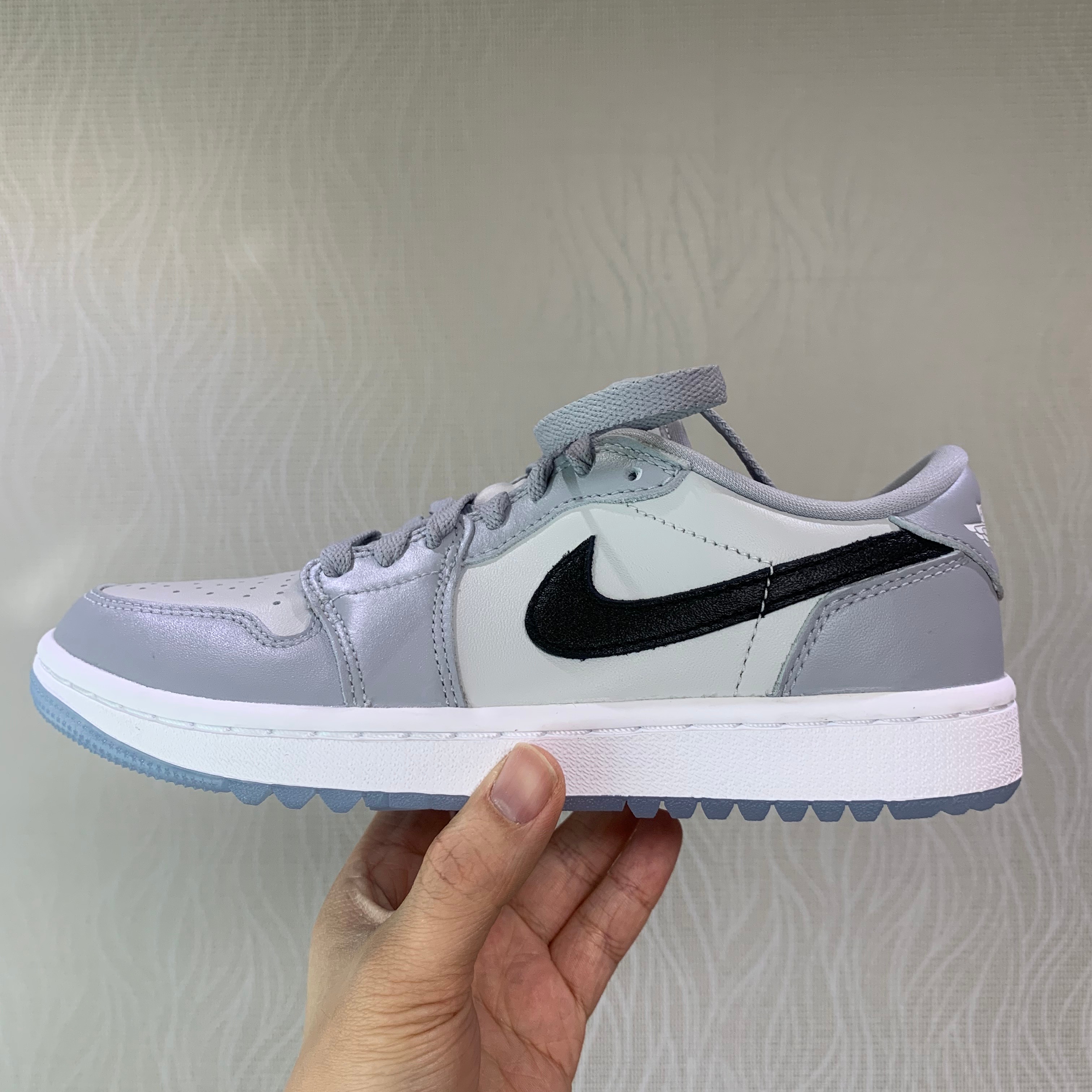 Jordan 1 Low Golf Wolf Grey, Jordan 1 Low Golf Triple White 착용 스타일 - 2