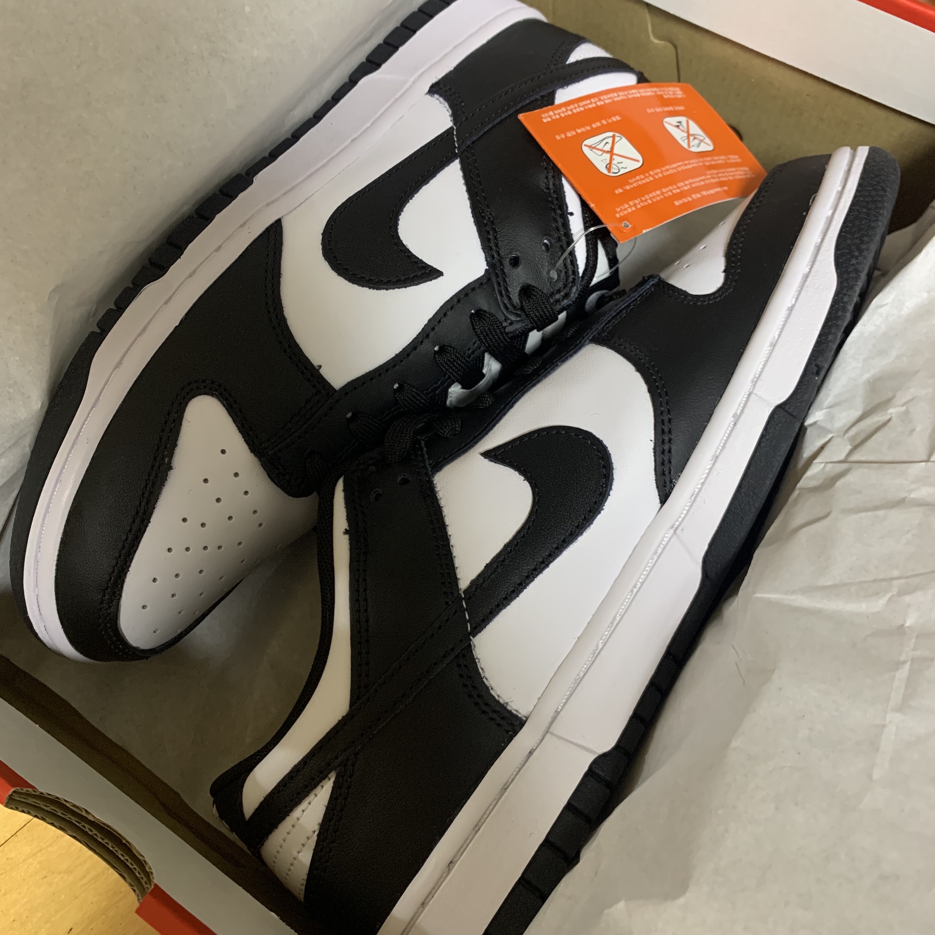 Nike Dunk Low Retro Black 착용 스타일 - 3