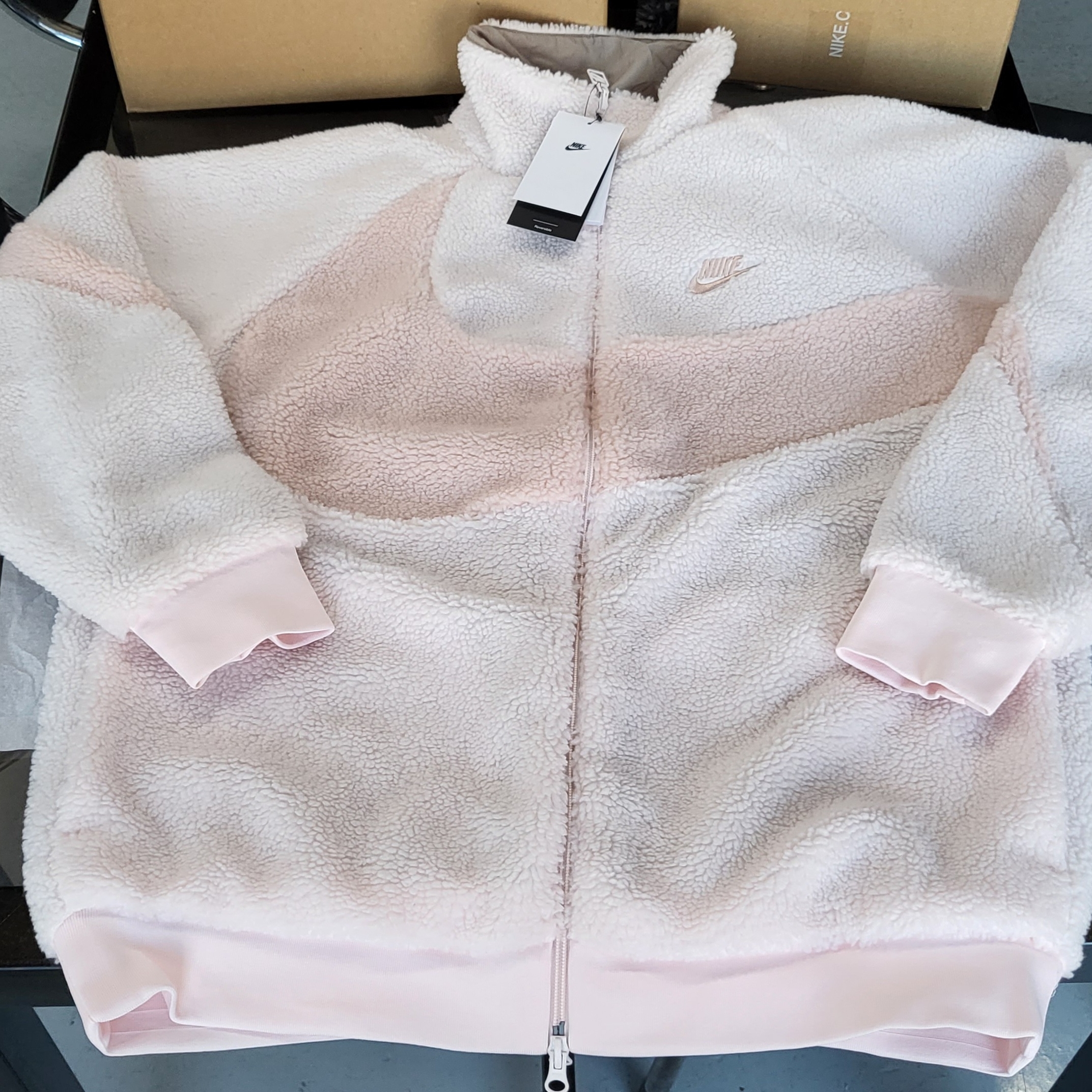 Nike Big Swoosh Full Zip Jacket Light Soft Pink Pink Oxford, Jordan 11 Retro Cool Grey 2021 착용 스타일 - 1