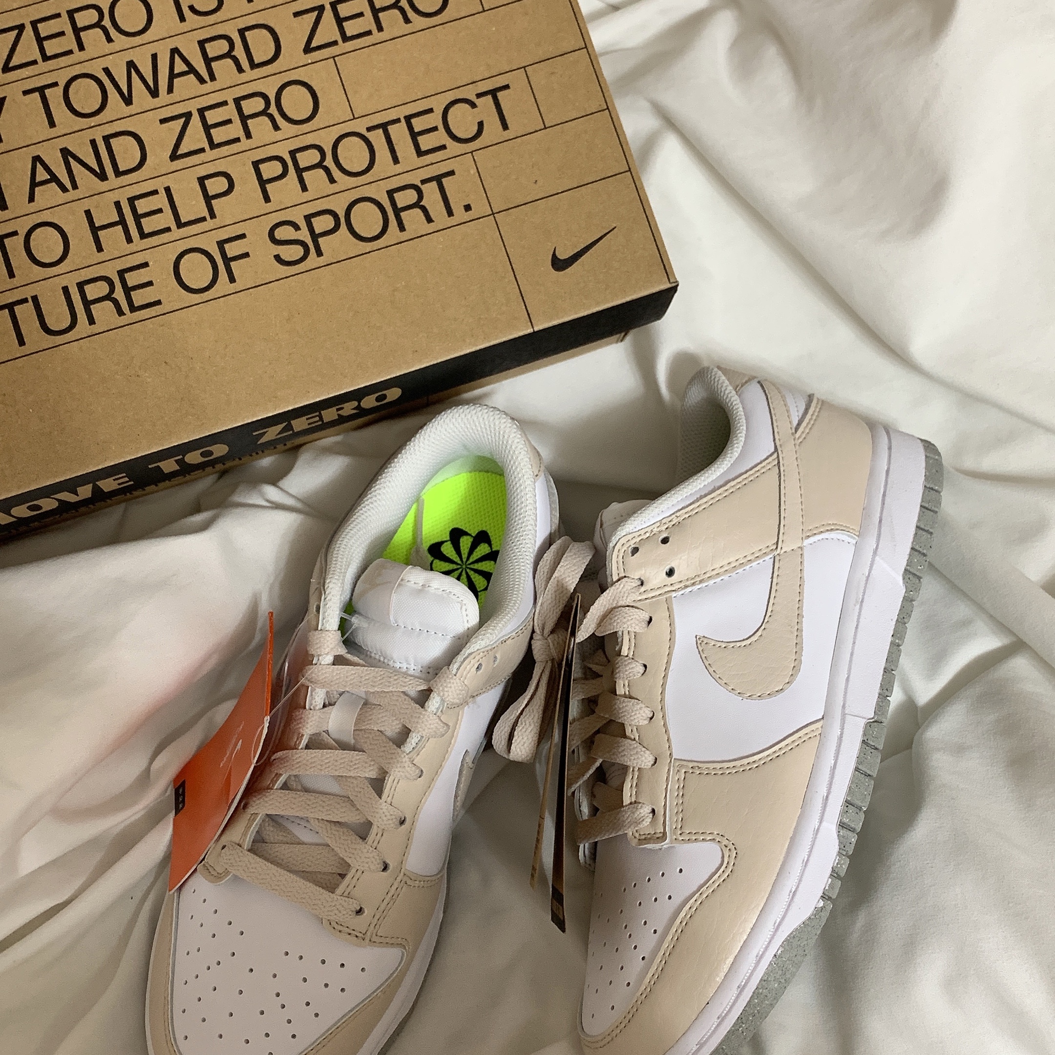 (W) Nike Dunk Low Next Nature Light Orewood Brown 착용 스타일