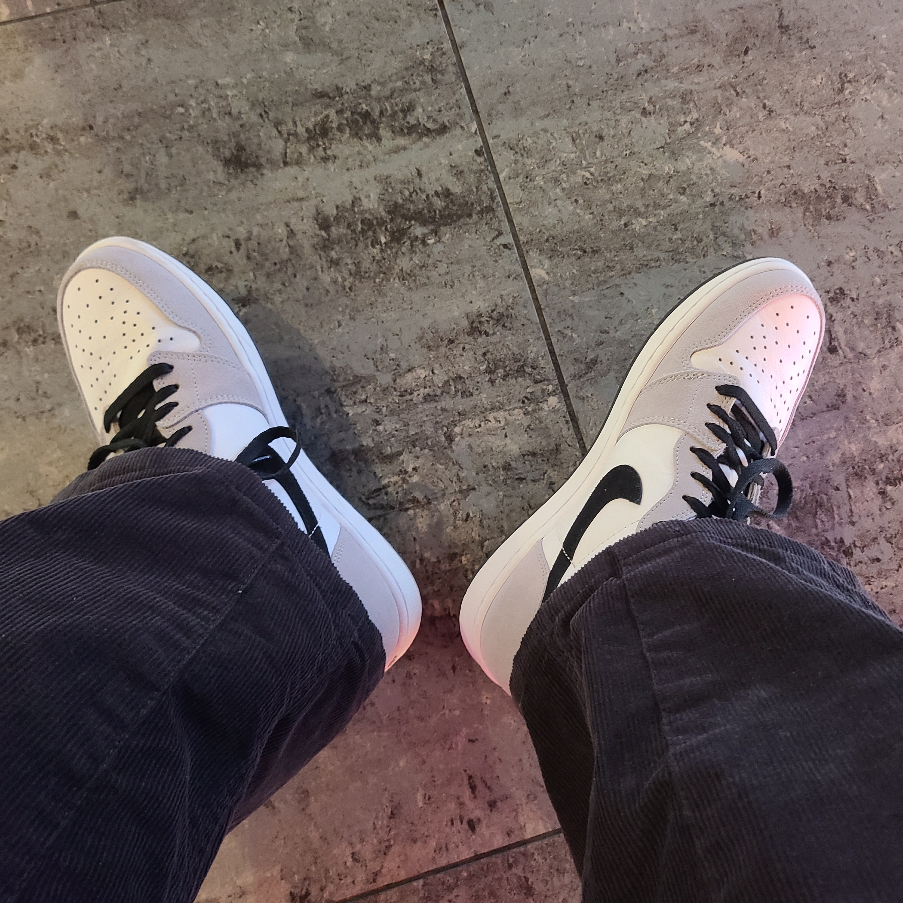 Jordan 1 Retro High OG Light Smoke Grey 착용 스타일