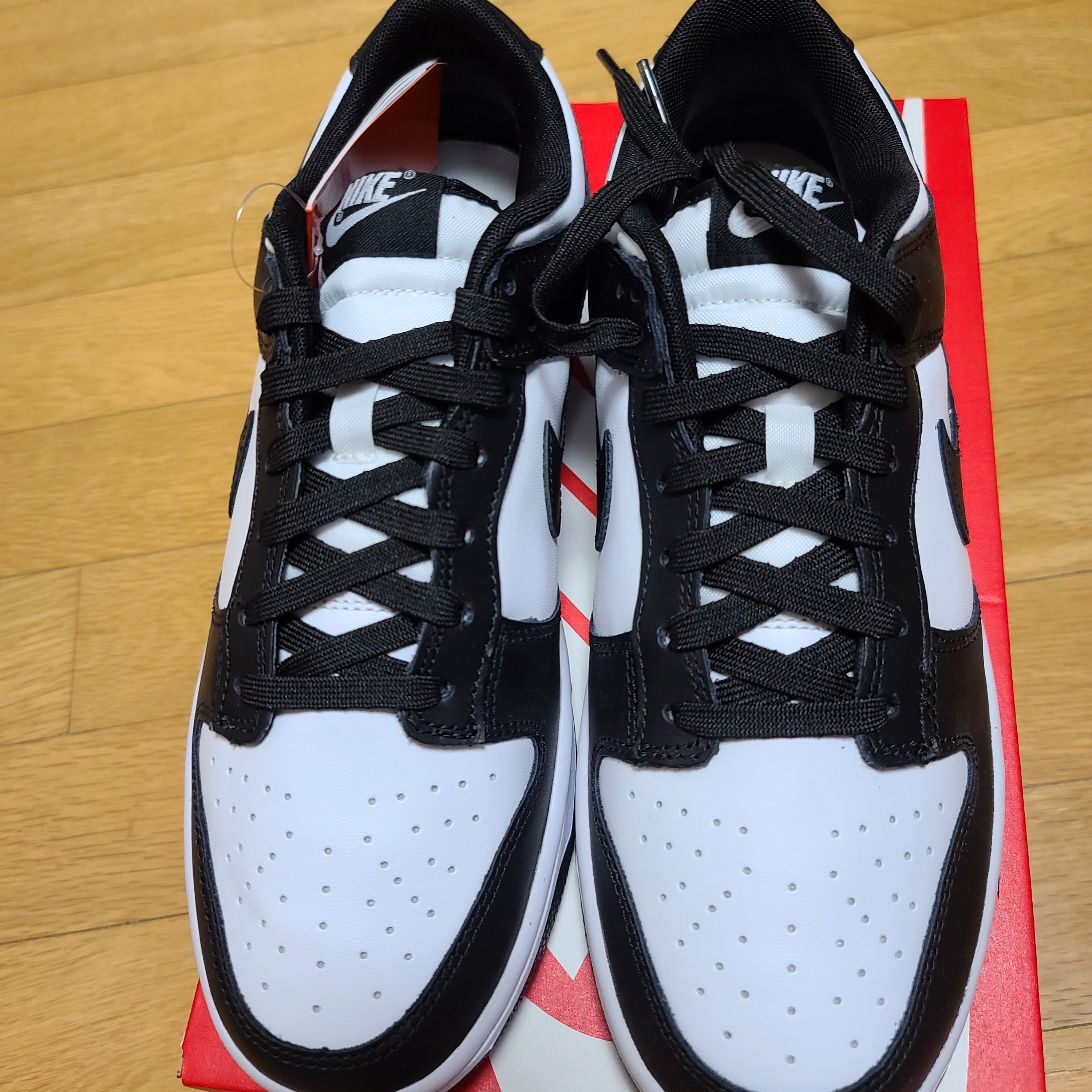 Nike Dunk Low Retro Black 착용 스타일 - 2