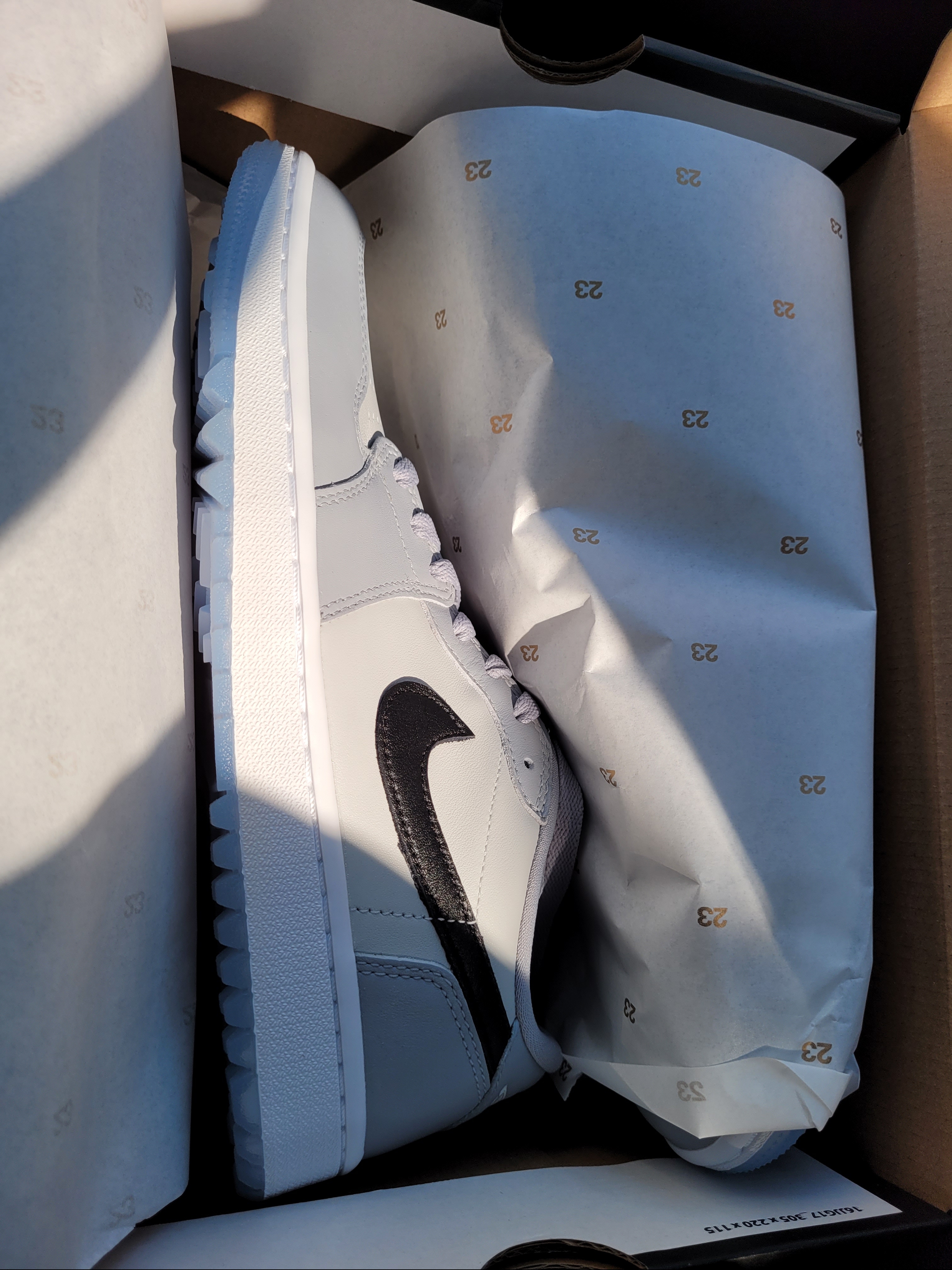 Jordan 1 Low Golf Wolf Grey 착용 스타일
