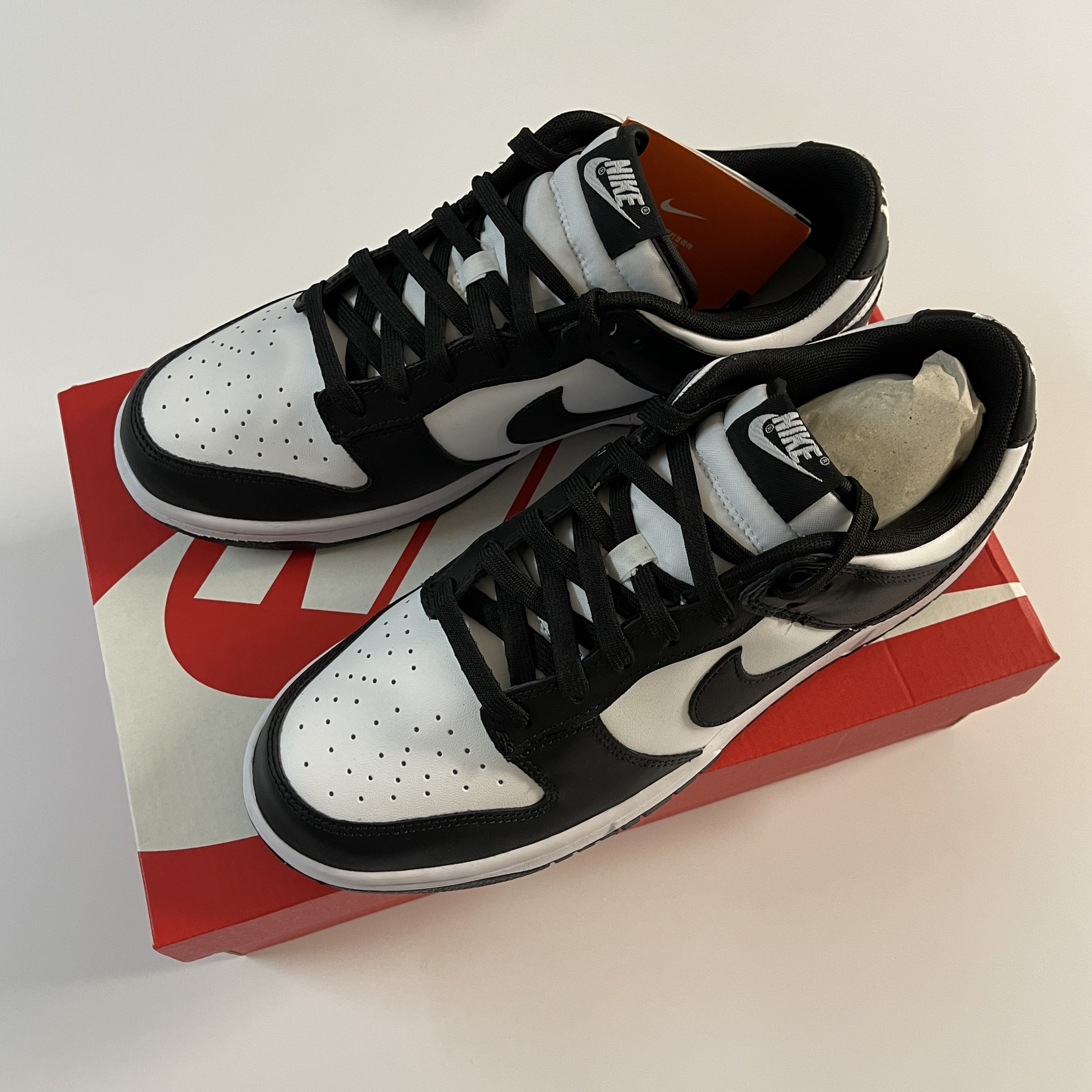 Nike Dunk Low Retro Black 착용 스타일 - 2