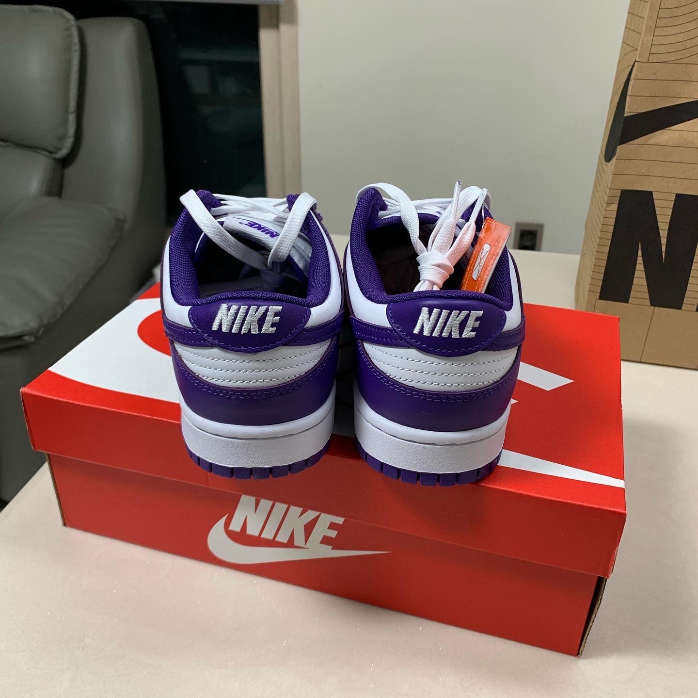 Nike Dunk Low Retro Championship Court Purple 착용 스타일 - 5