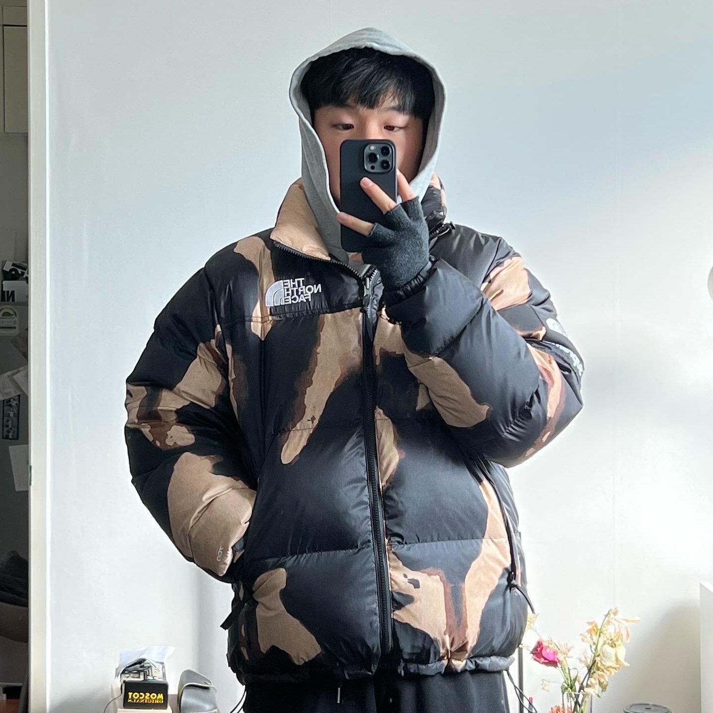 Supreme x The North Face Bleached Denim Print Nuptse Jacket Black - 21FW 착용 스타일 - 3