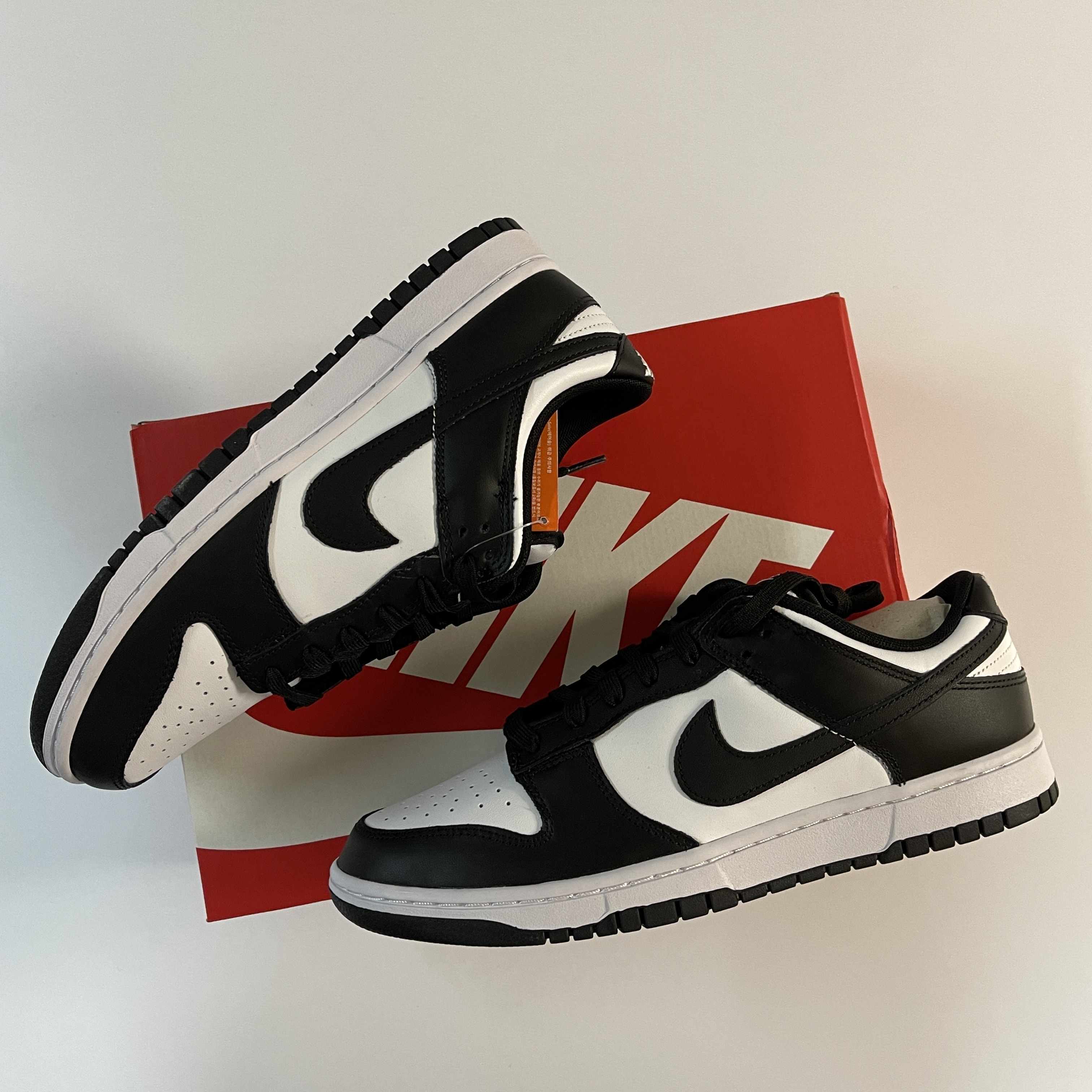 Nike Dunk Low Retro Black 착용 스타일 - 1